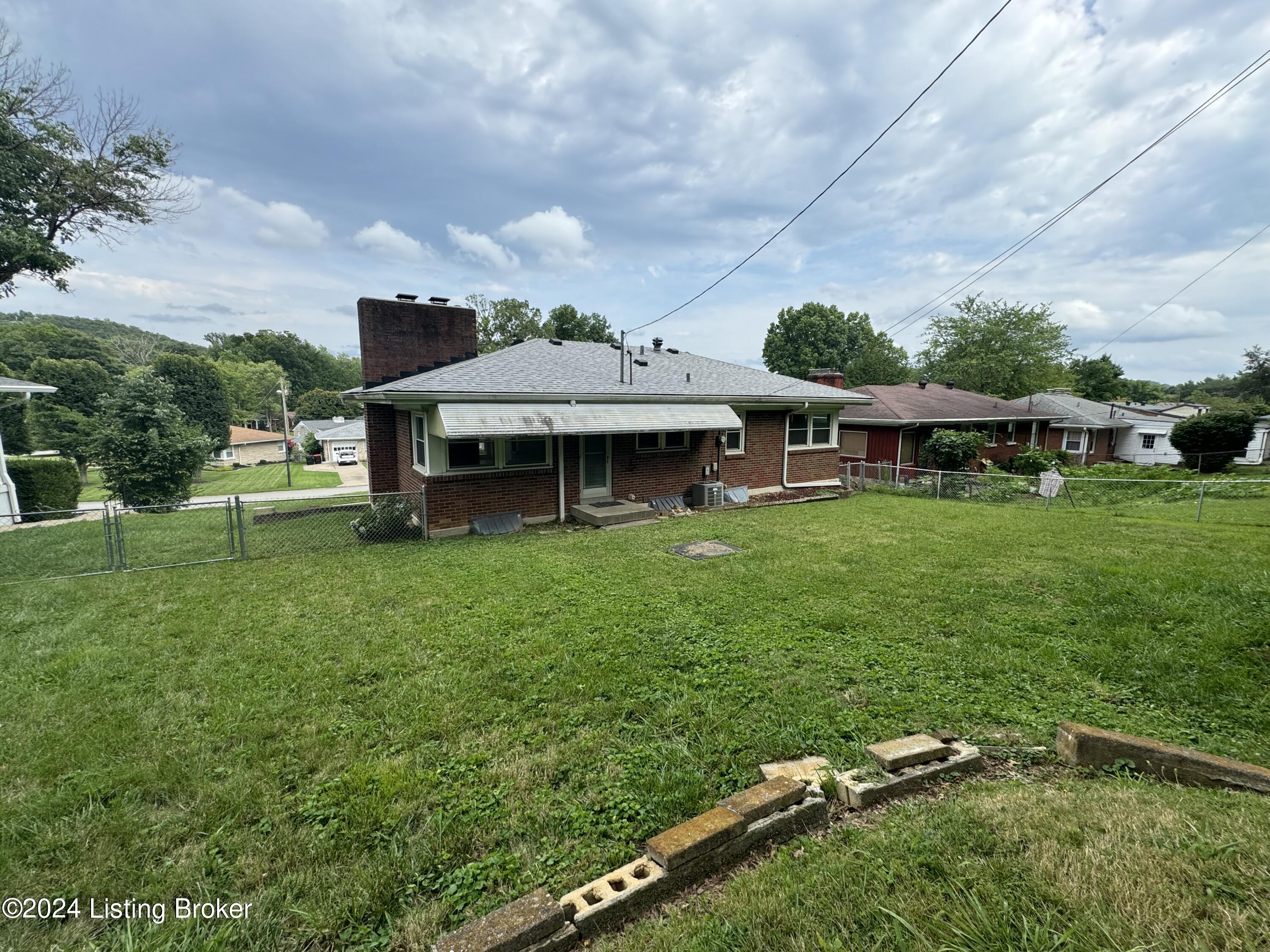 5352 Southdale Rd