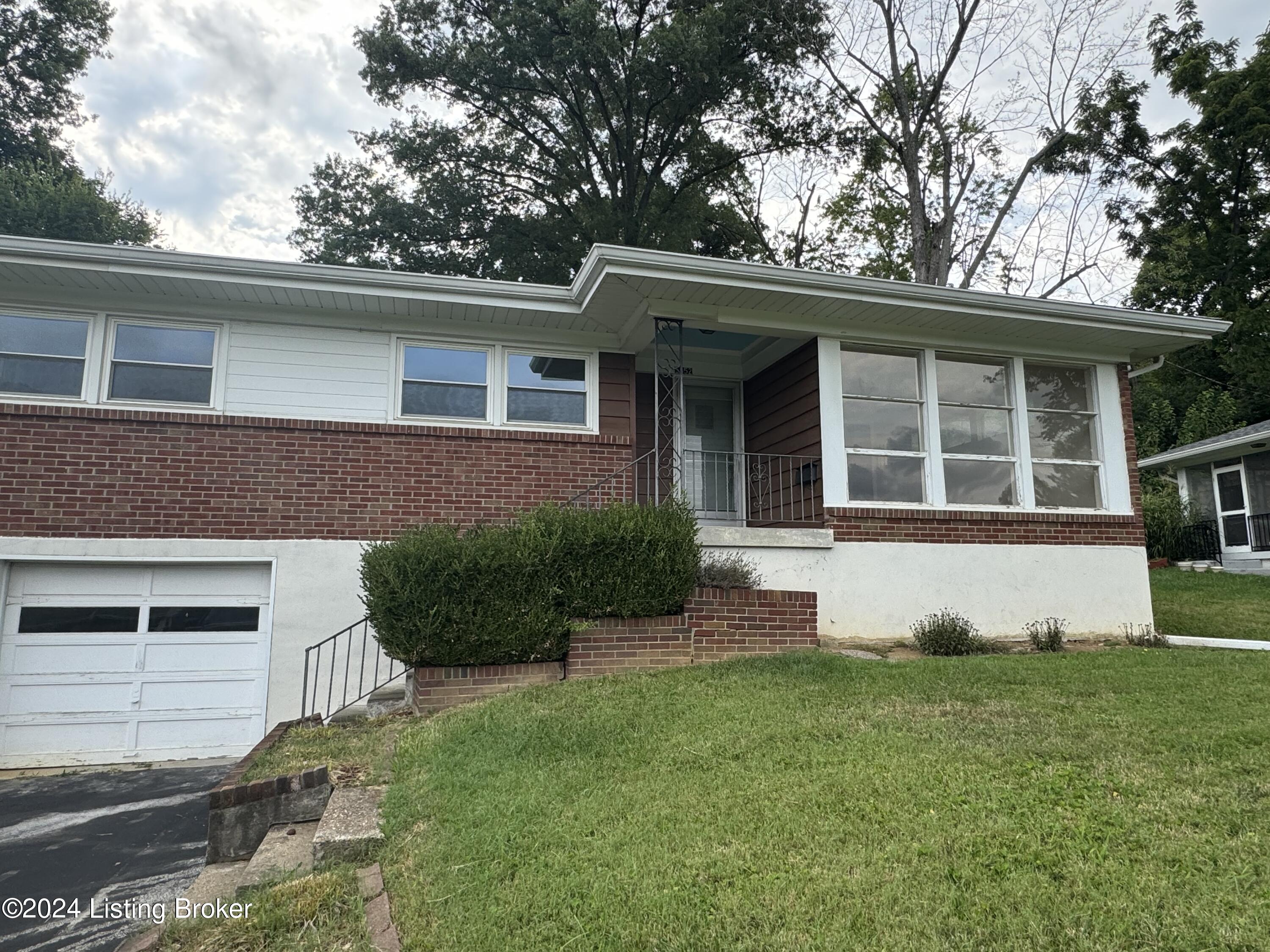 5352 Southdale Rd
