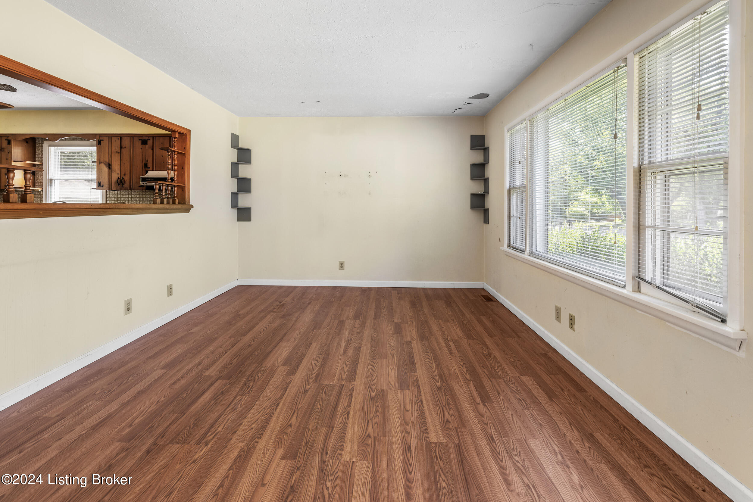 2801 Triplett Ct