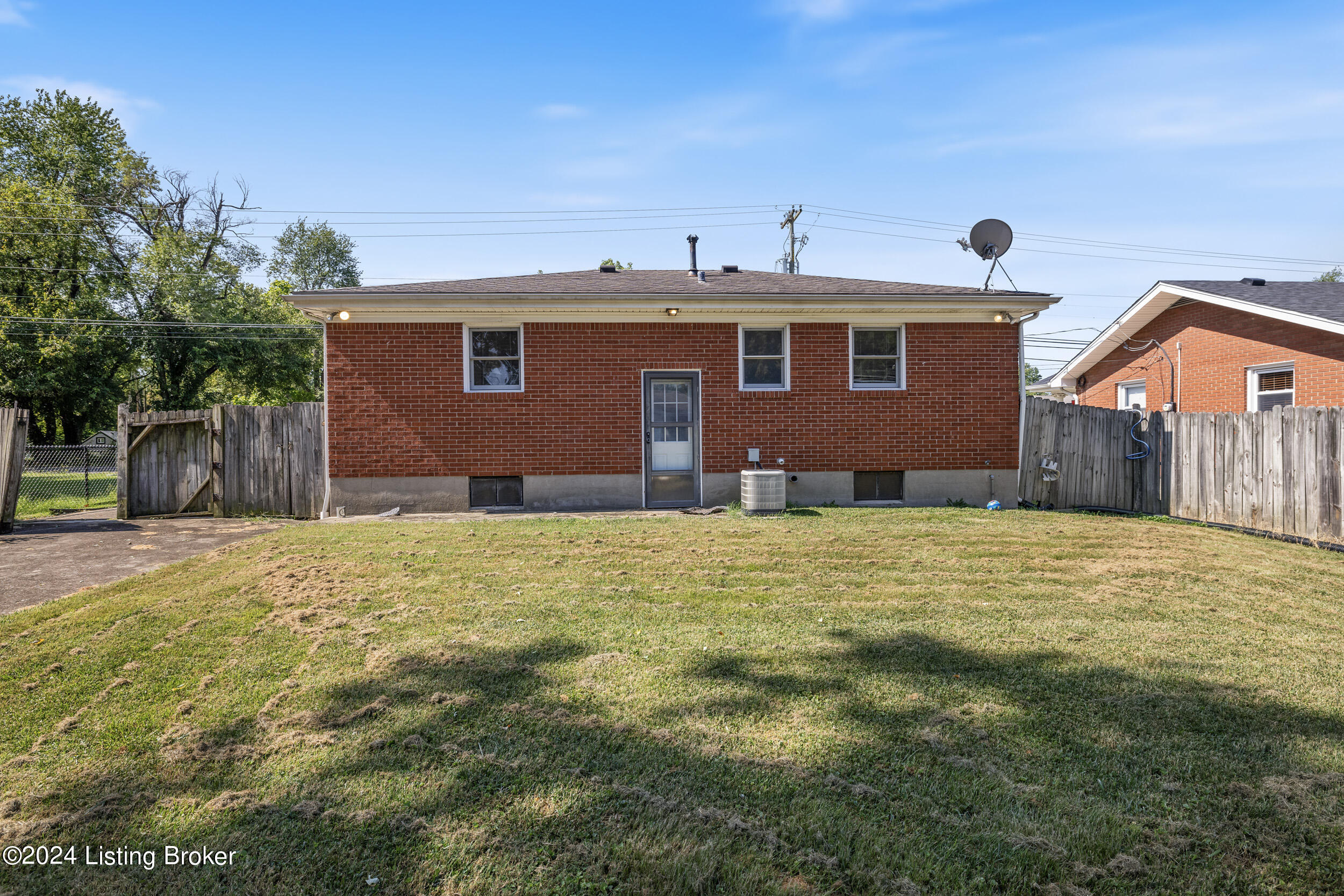 2801 Triplett Ct