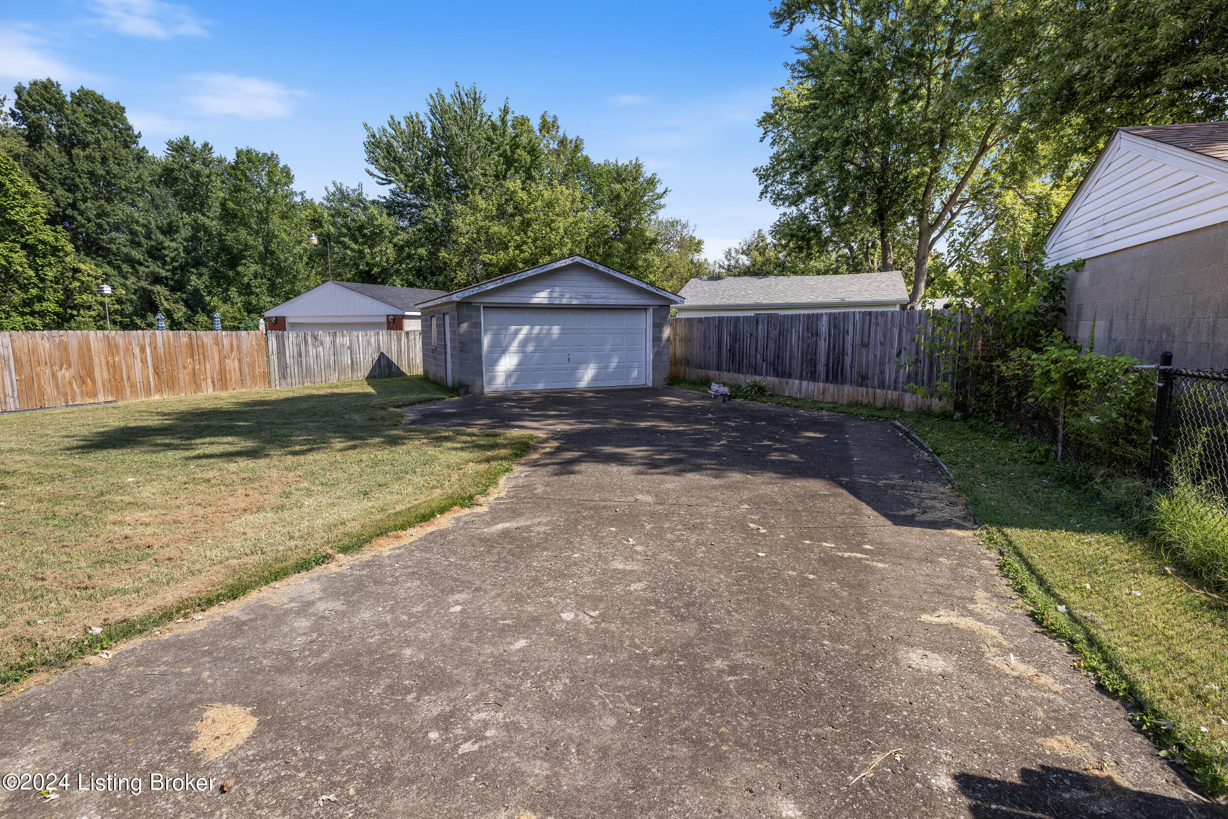 2801 Triplett Ct