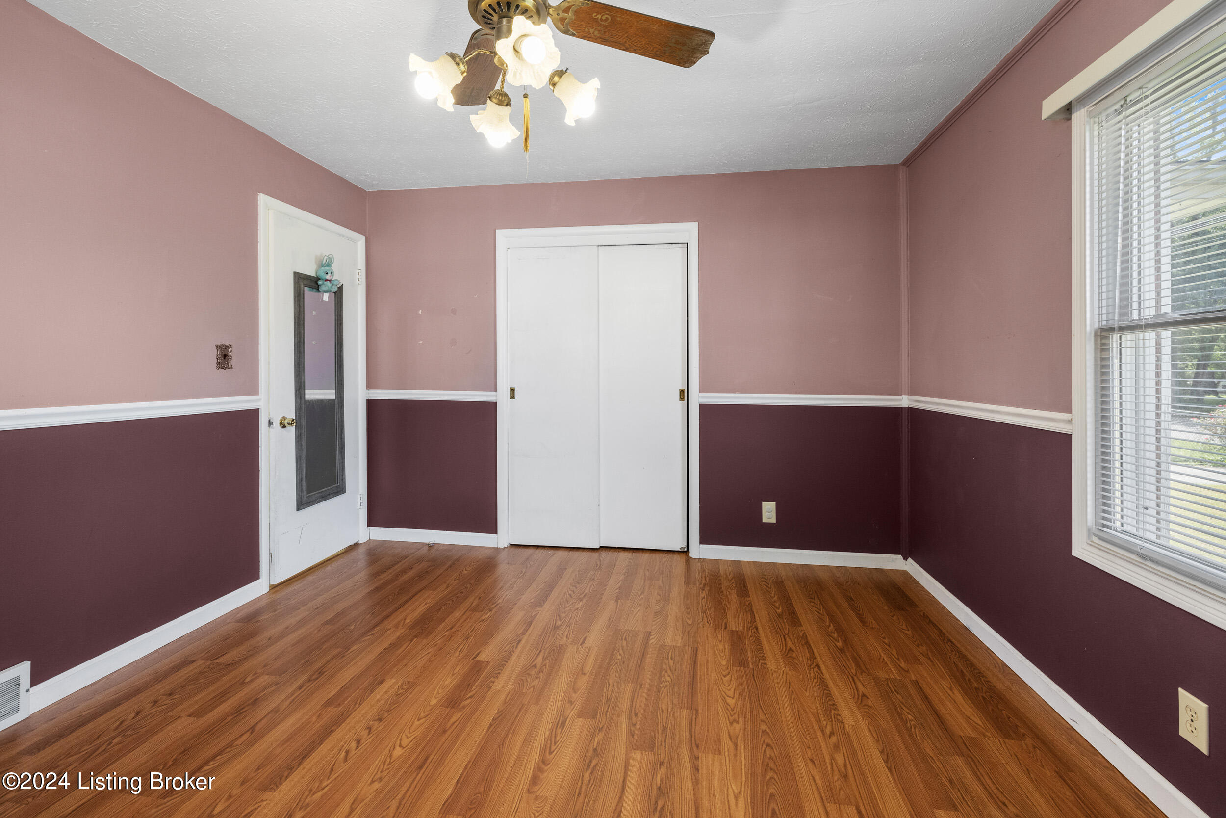 2801 Triplett Ct