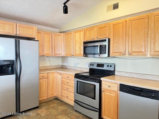 818 Fairdale Rd