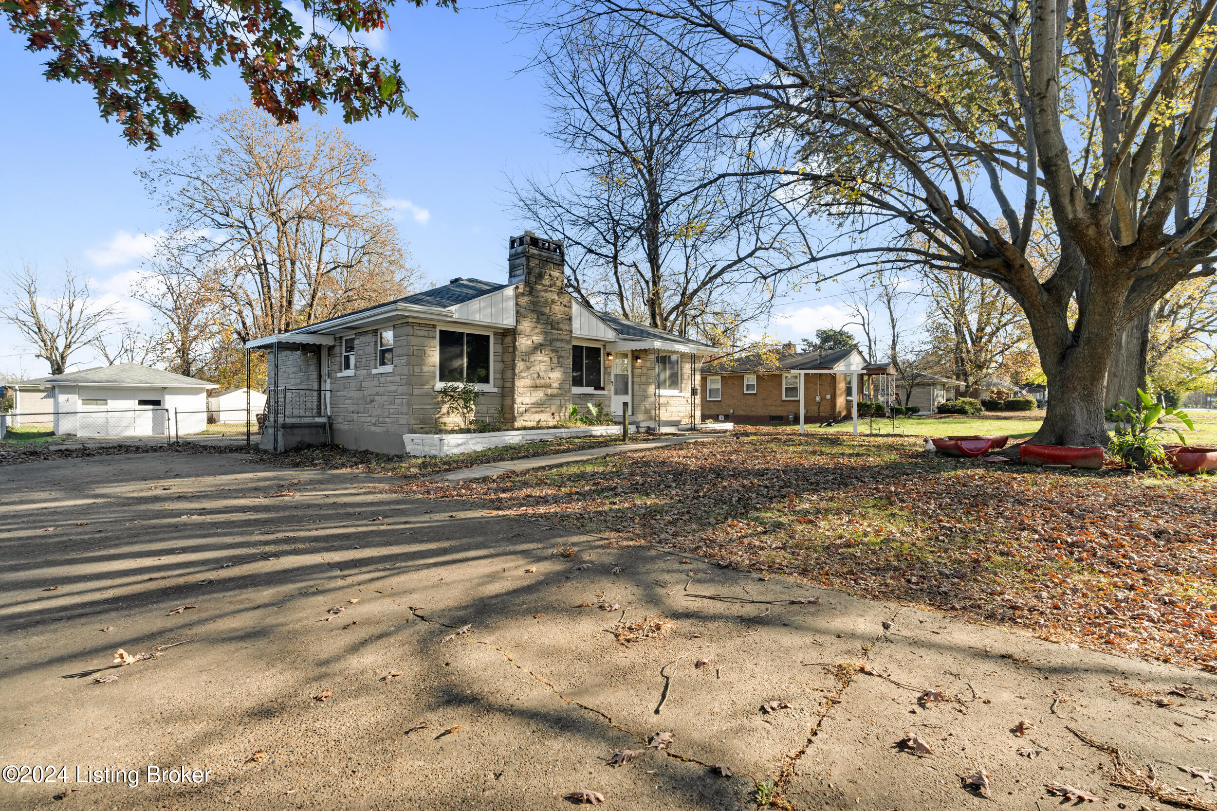 3105 Ralph Ave