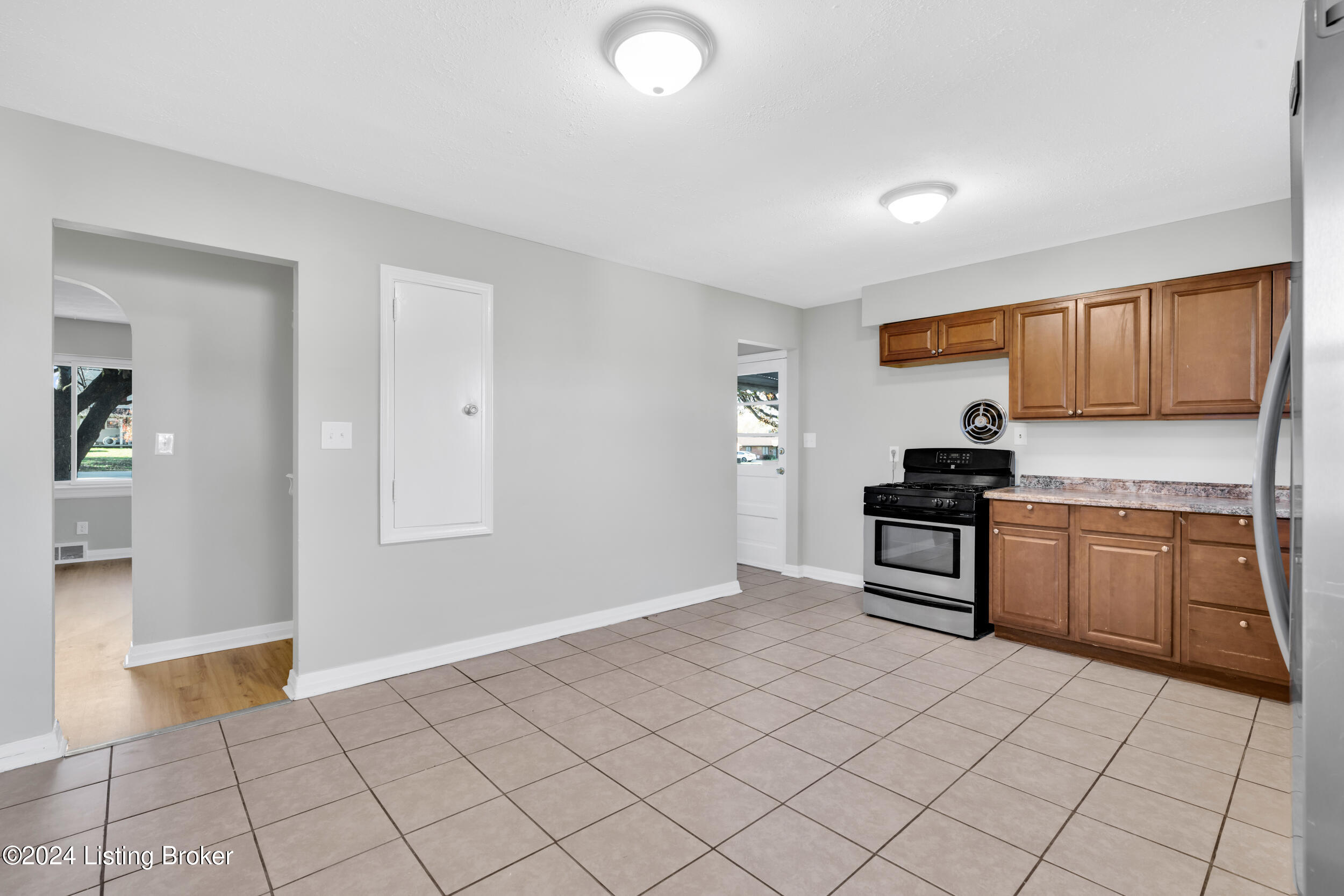 3105 Ralph Ave