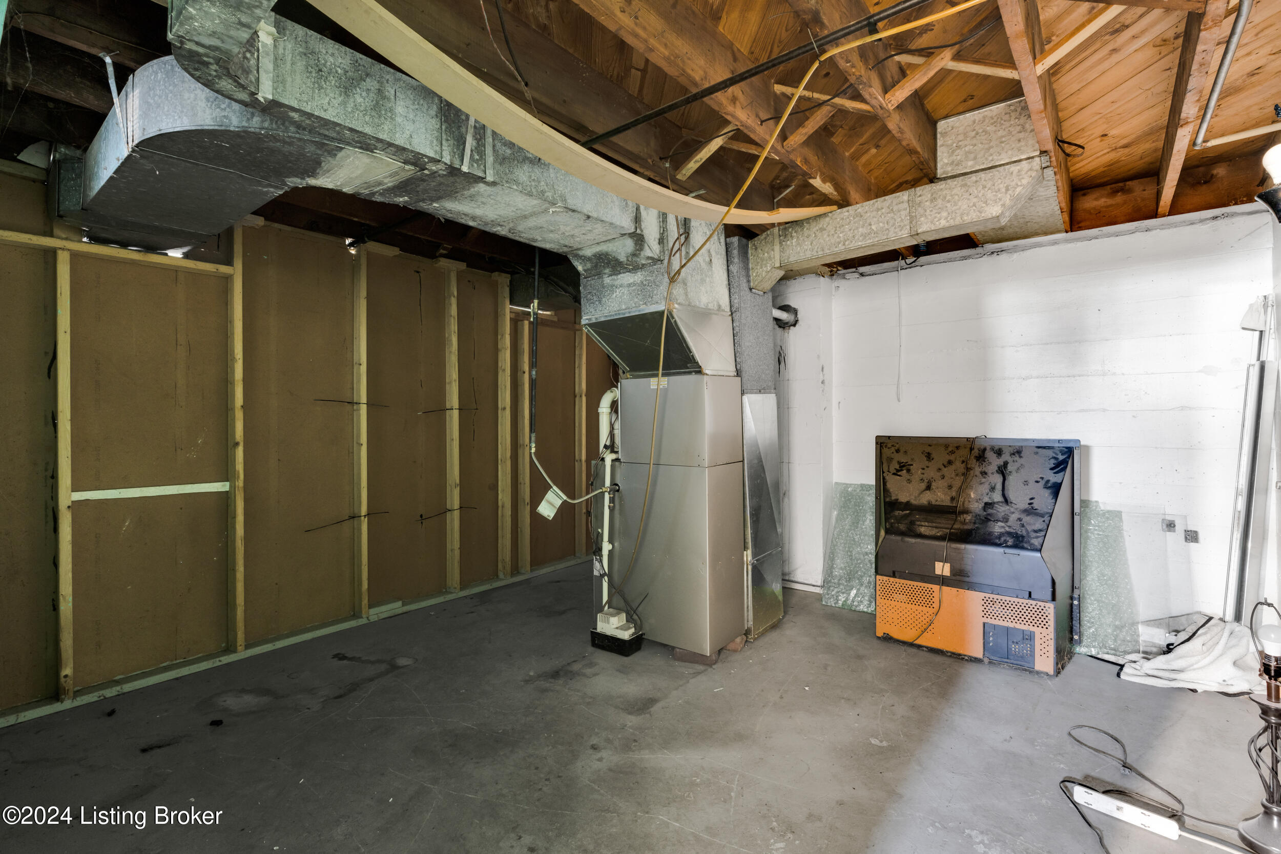 3105 Ralph Ave
