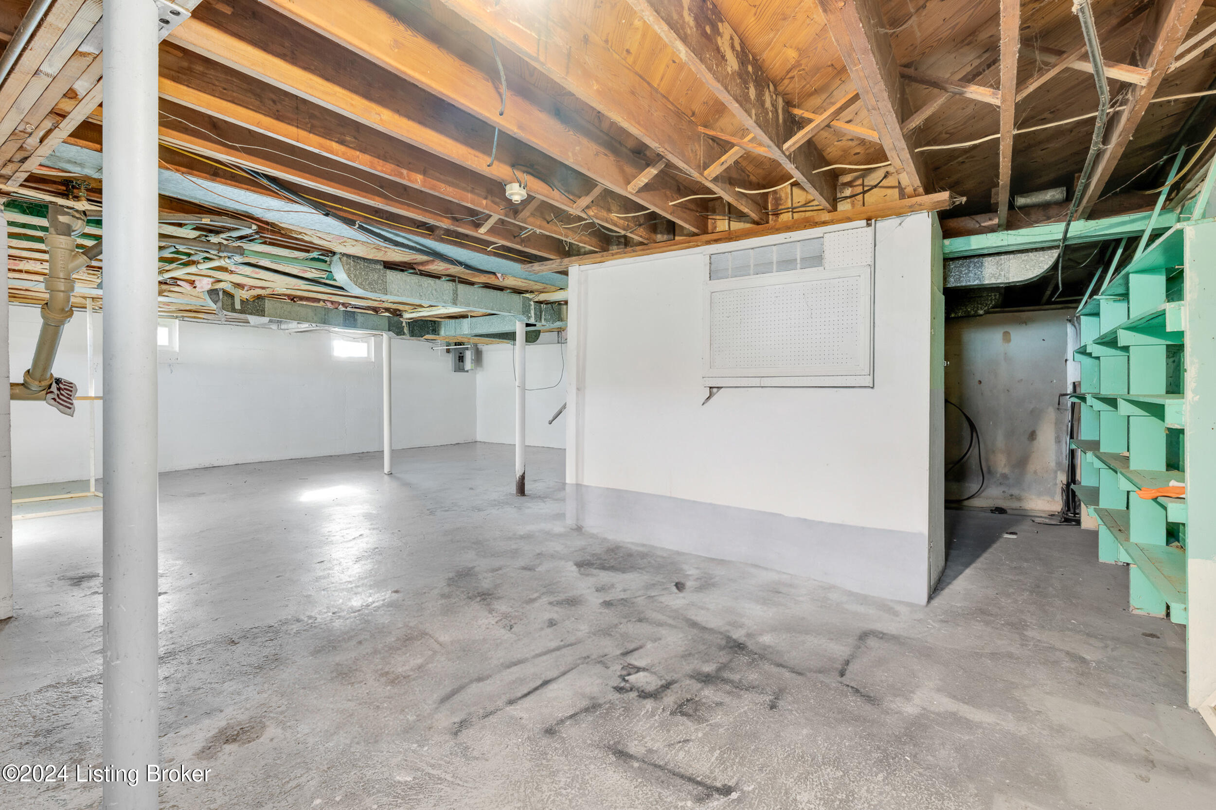 3105 Ralph Ave