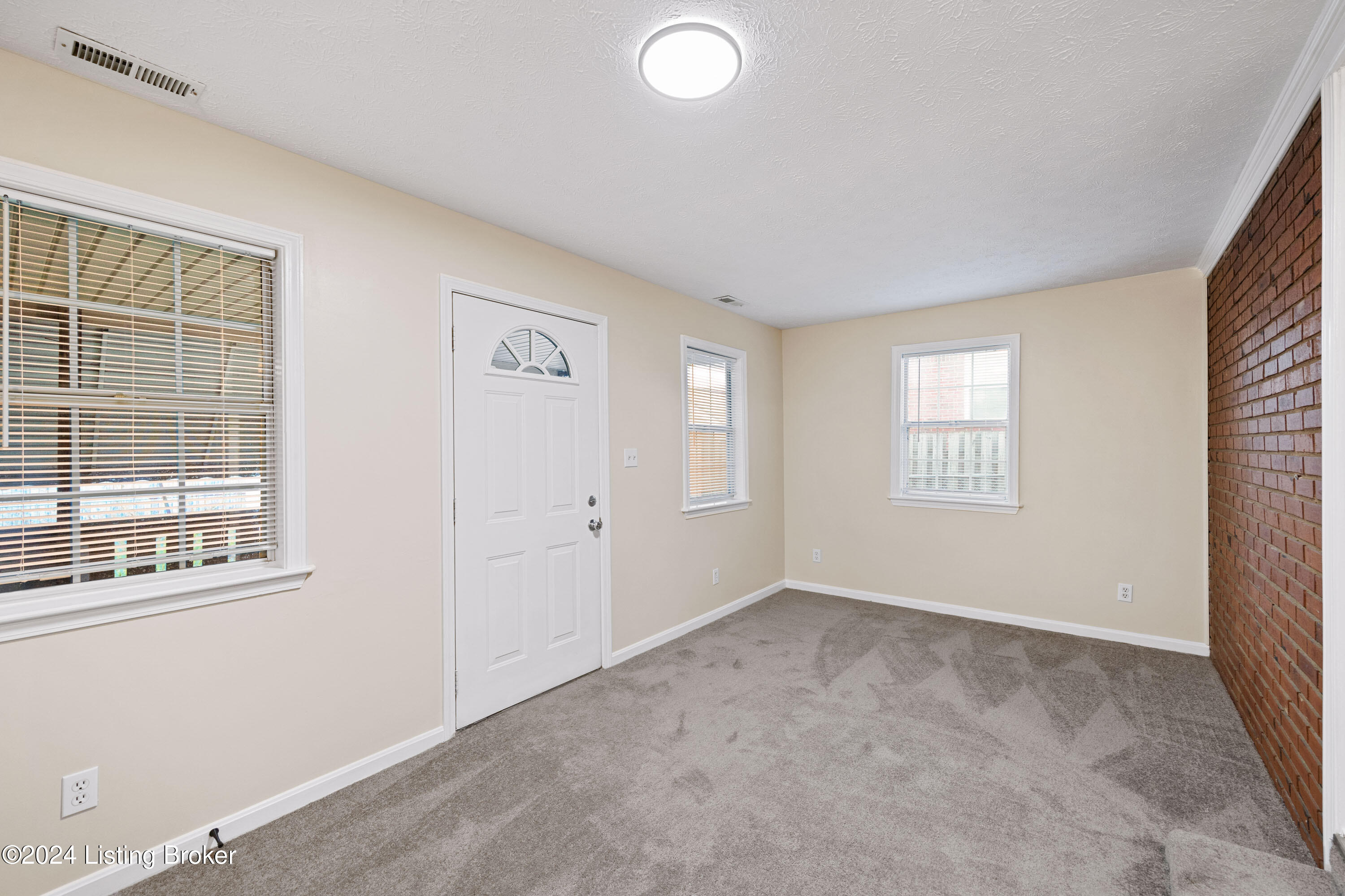 192 Summers Dr