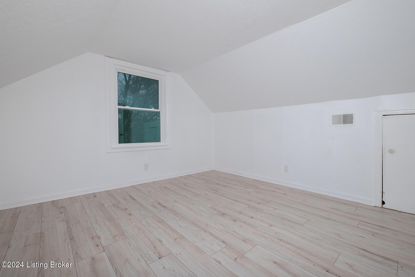 4903 Lagoona Dr