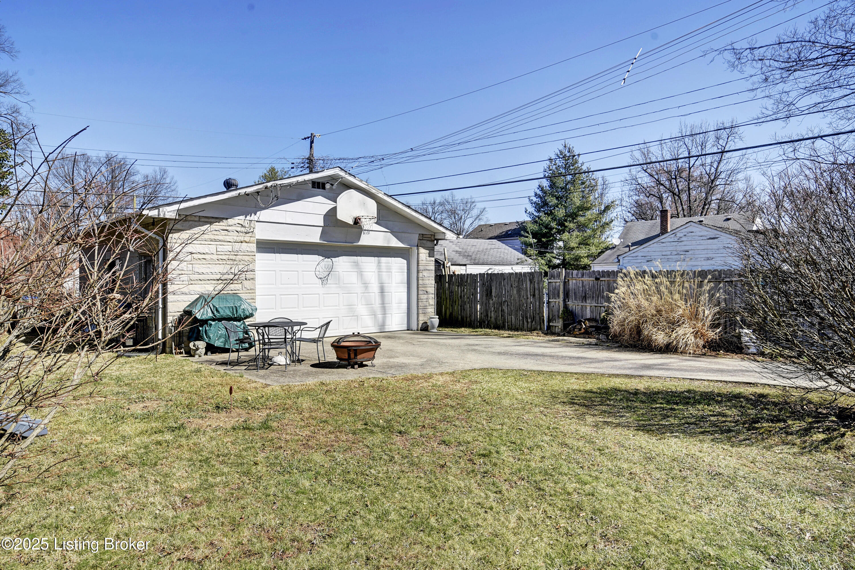 107 Cambridge Dr