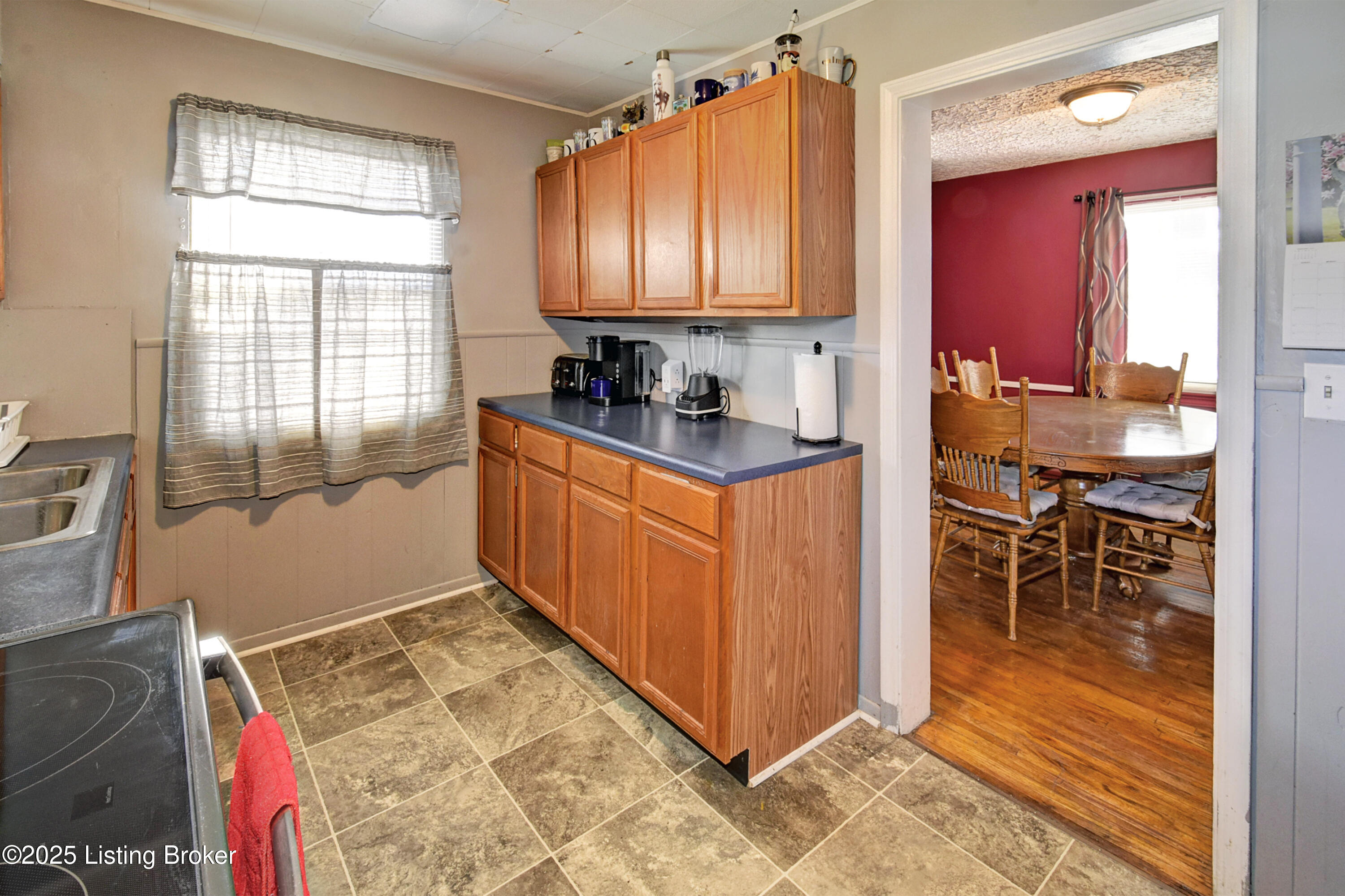 107 Cambridge Dr