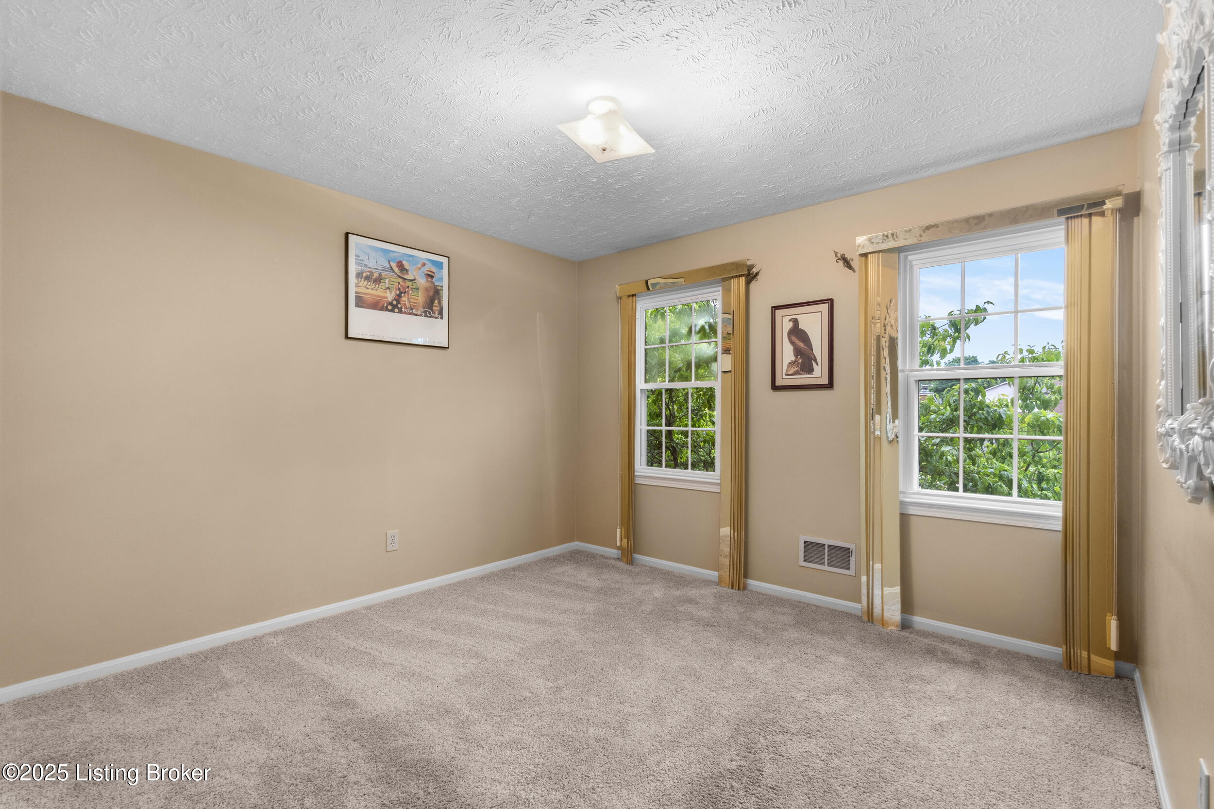 8212 Thornwood Rd