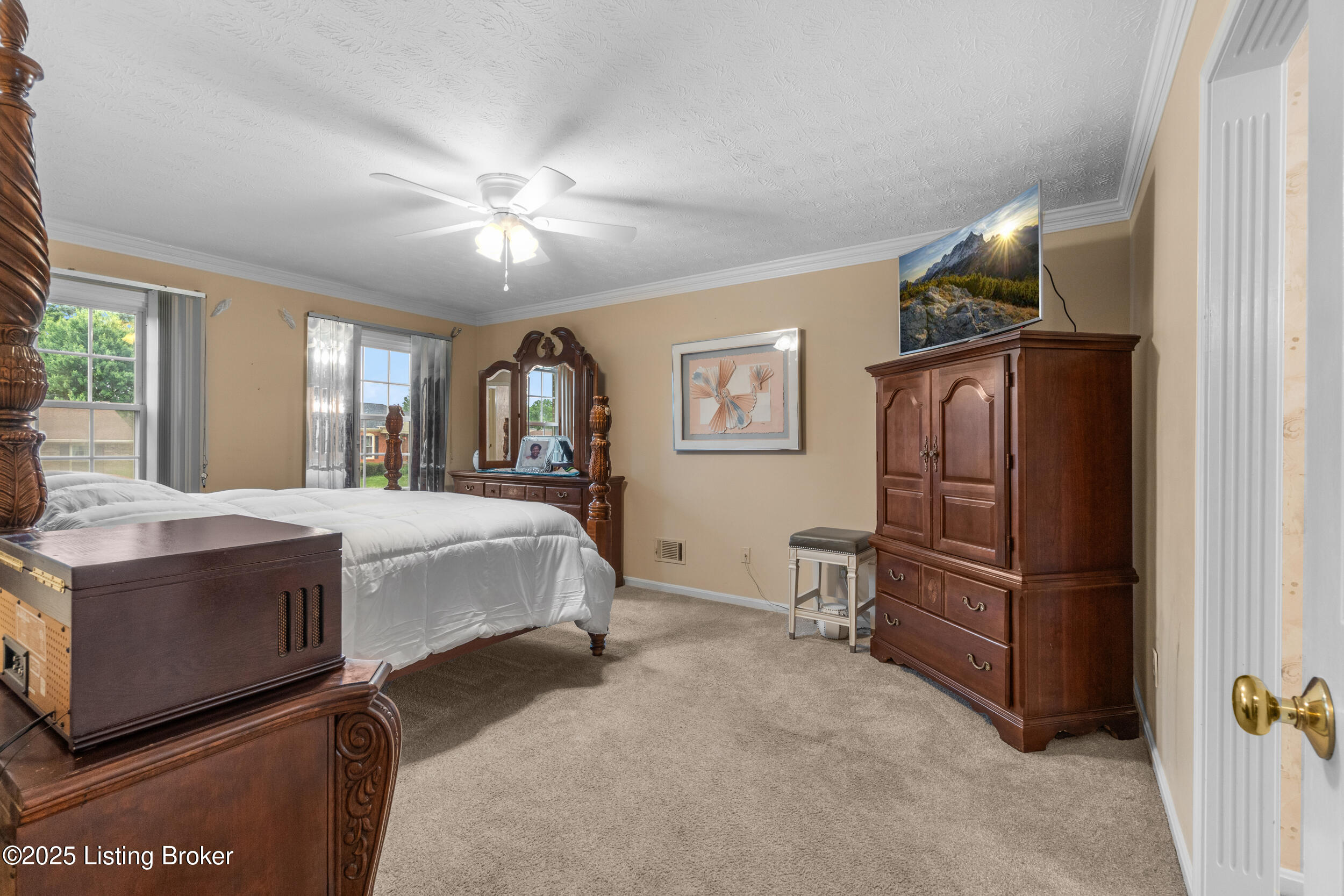 8212 Thornwood Rd