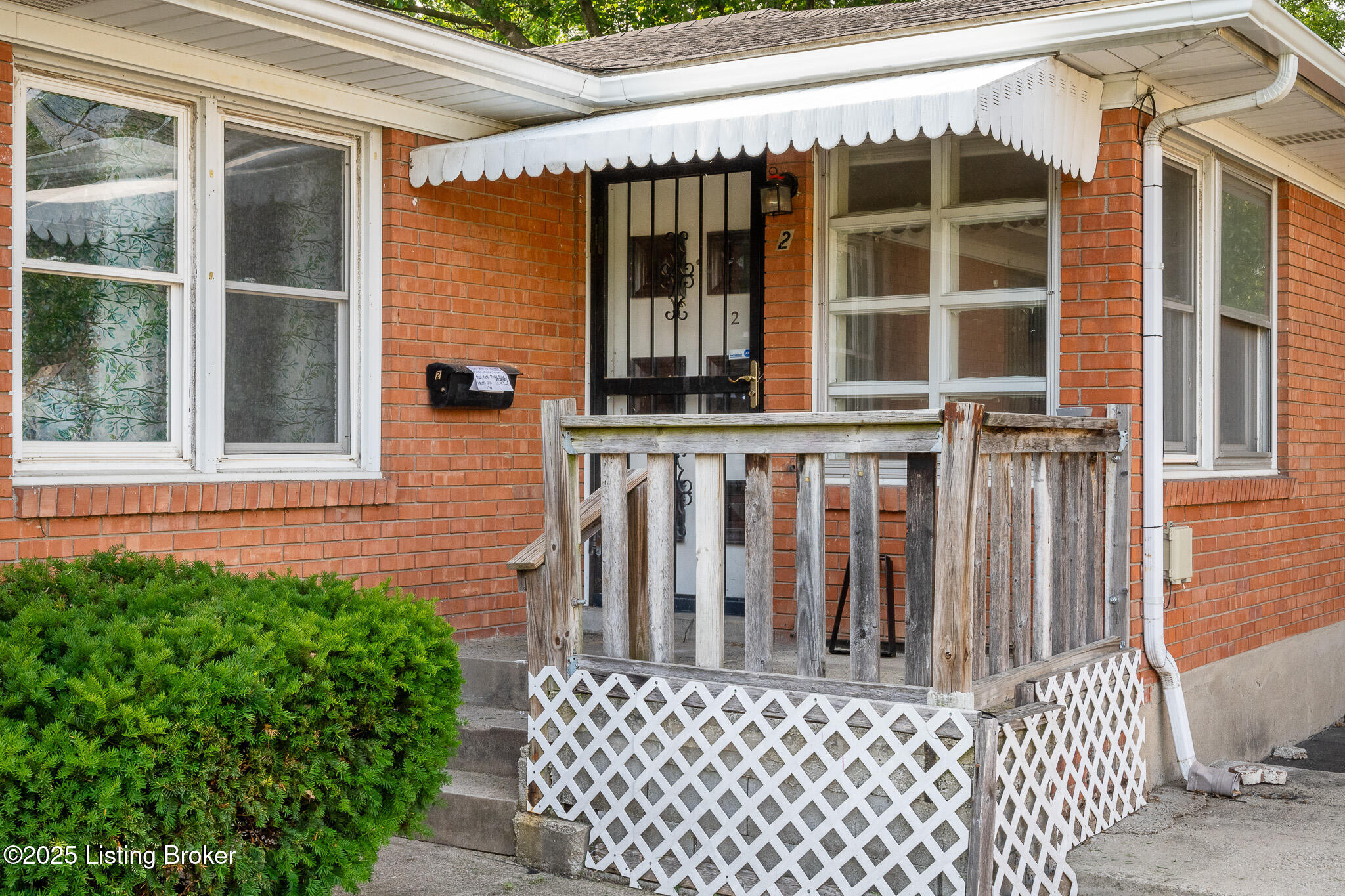 1833 Farnsley Rd