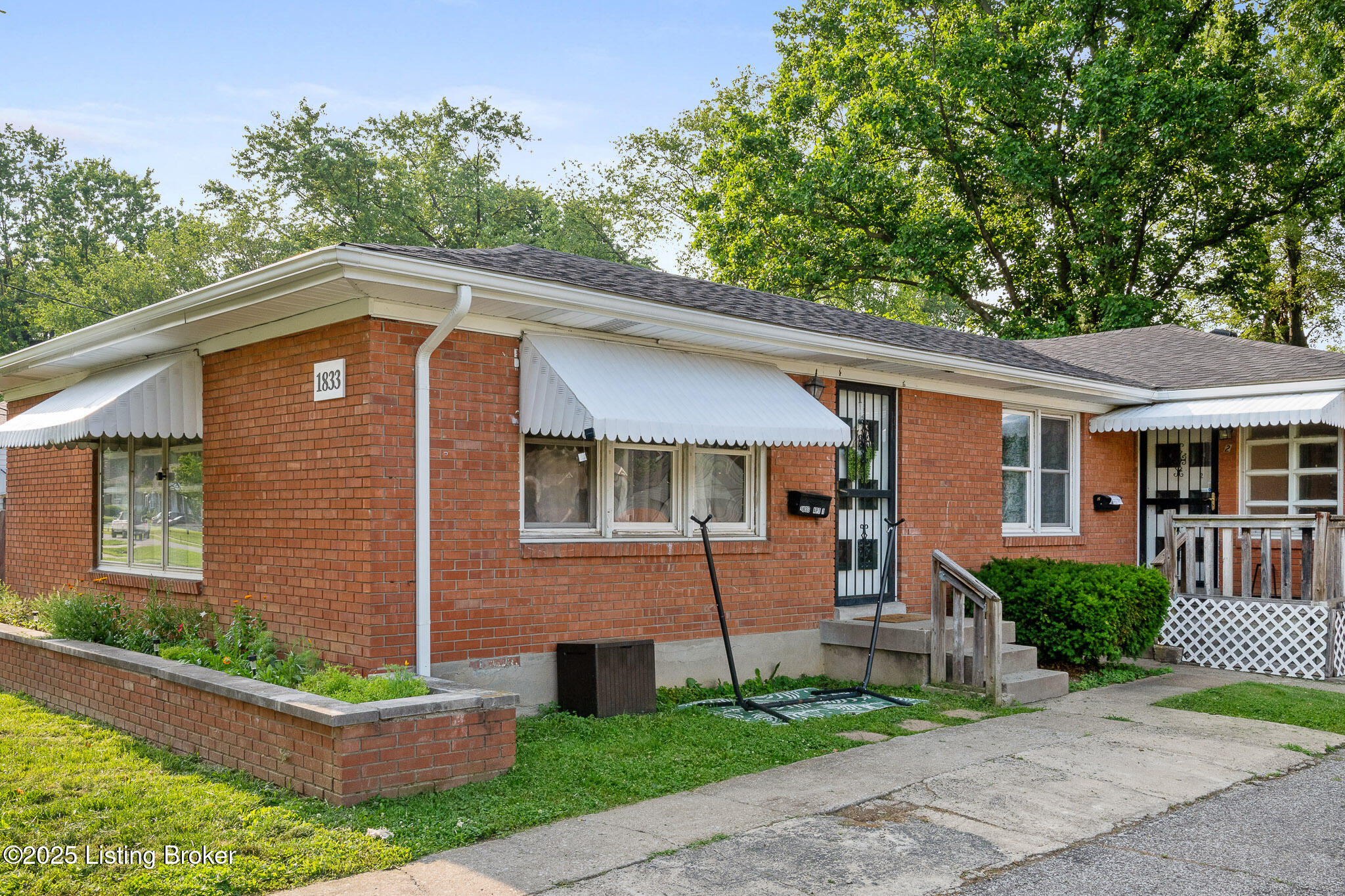 1833 Farnsley Rd