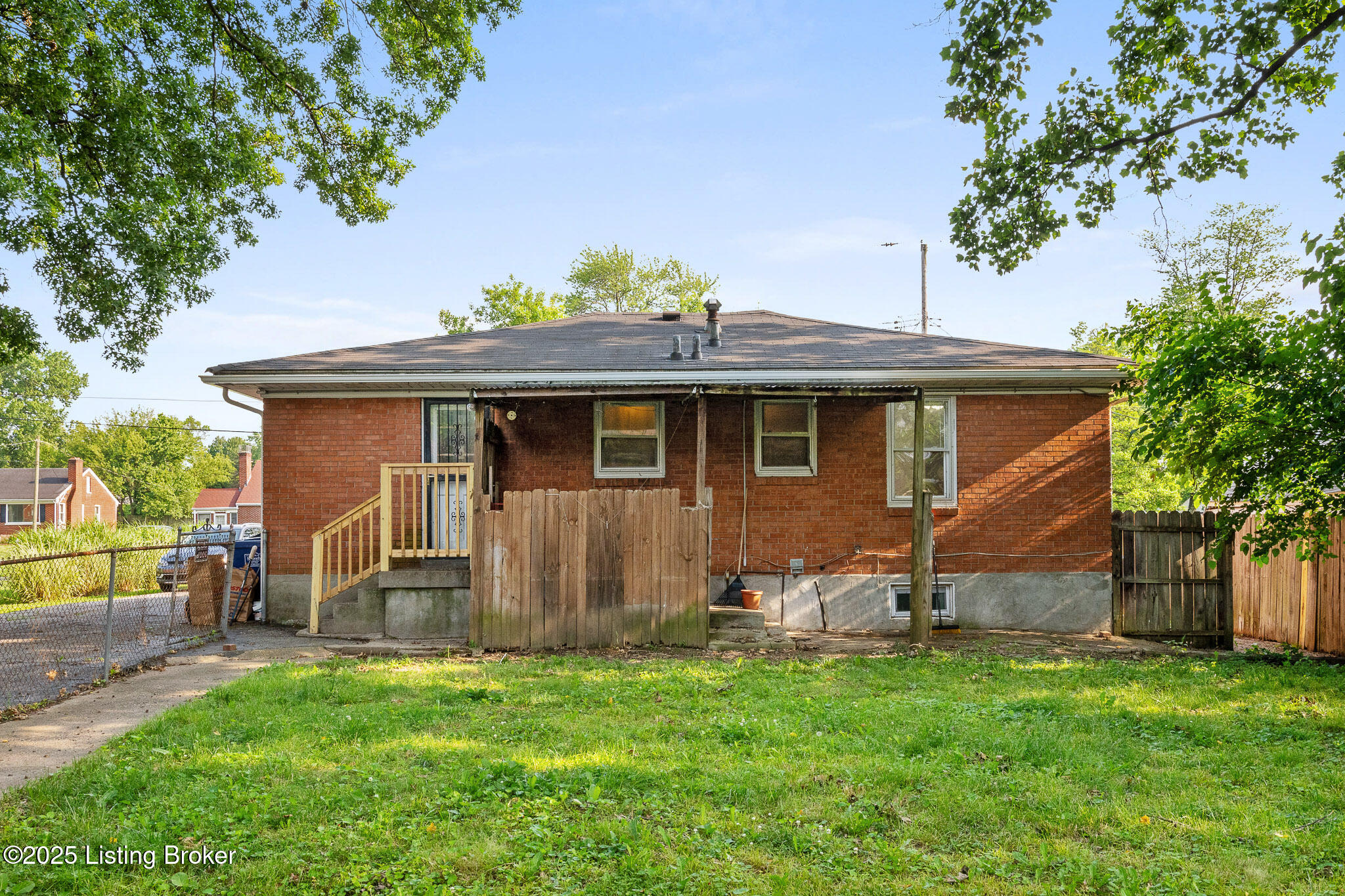 1833 Farnsley Rd