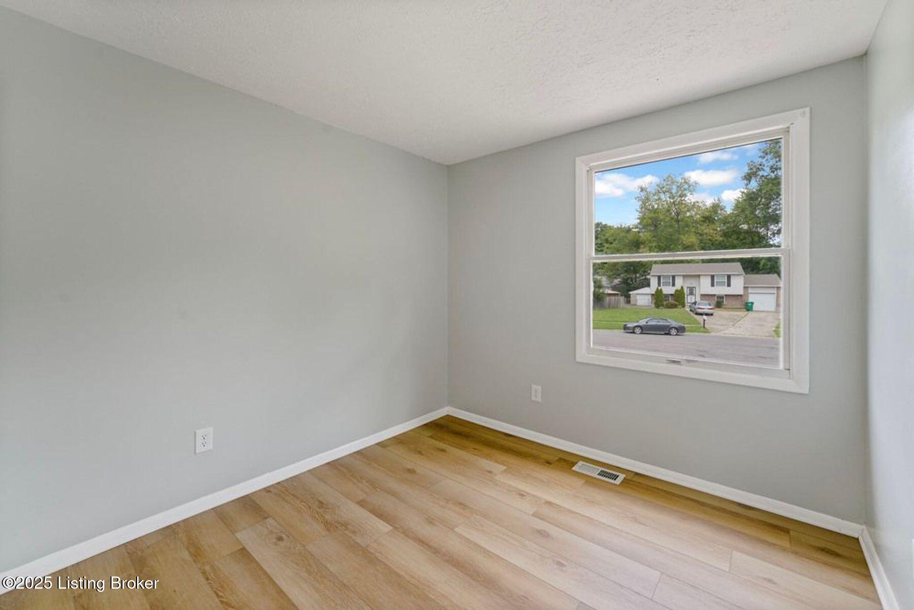 3610 Kiki Ct