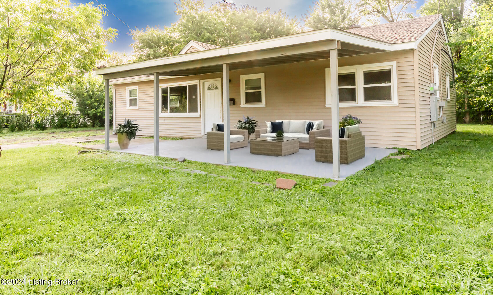13511 Greystone Ave