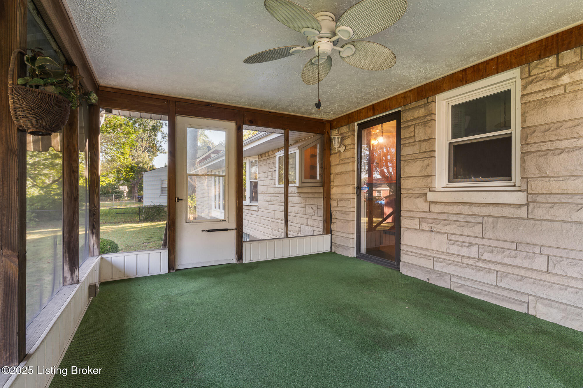2800 Sharon Way