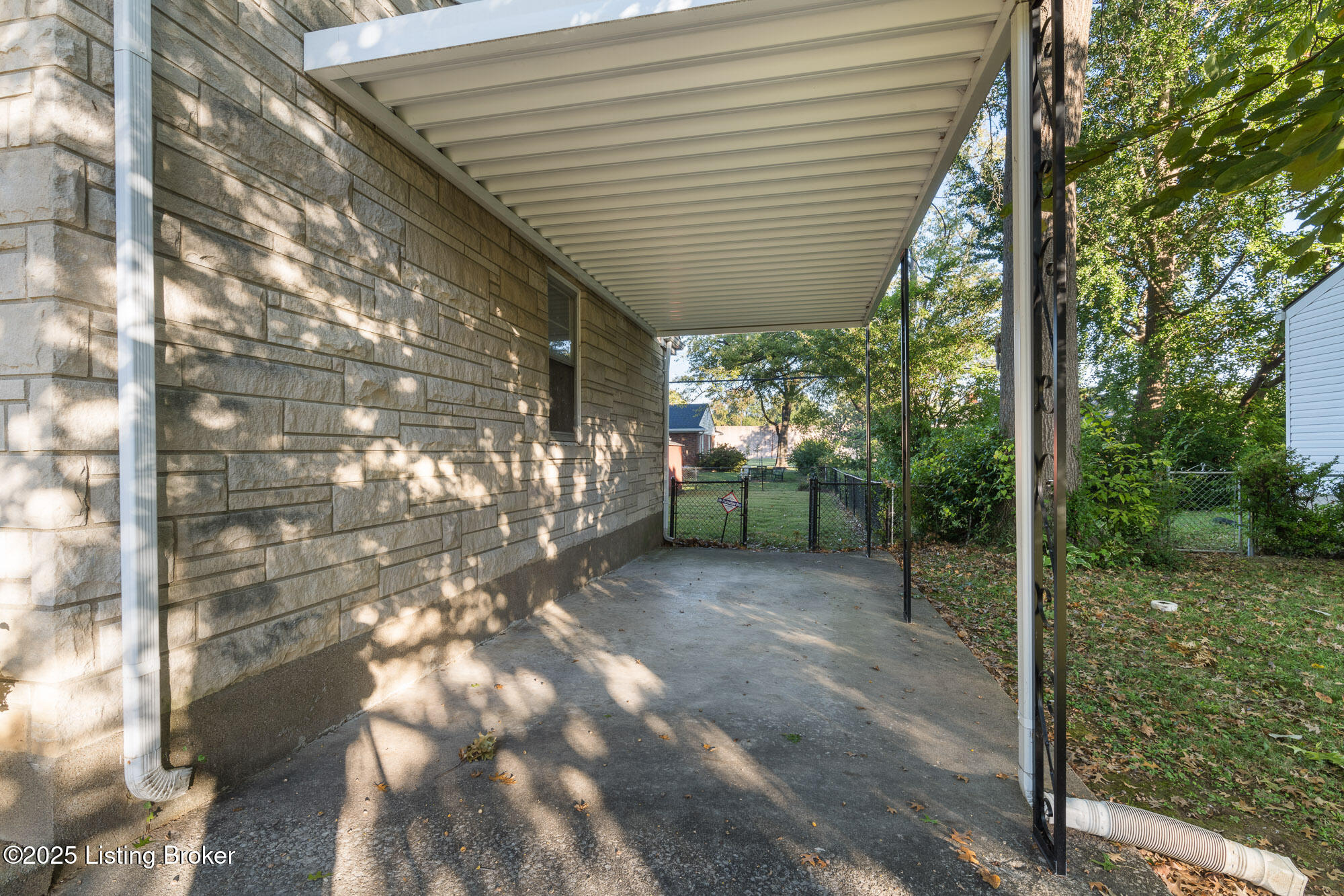 2800 Sharon Way