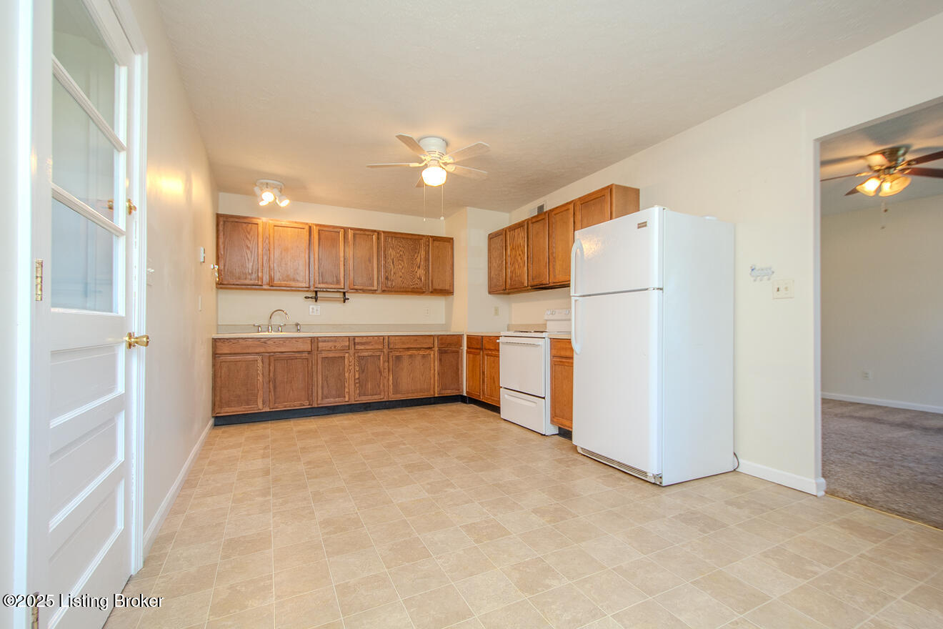 8722 James R Rd