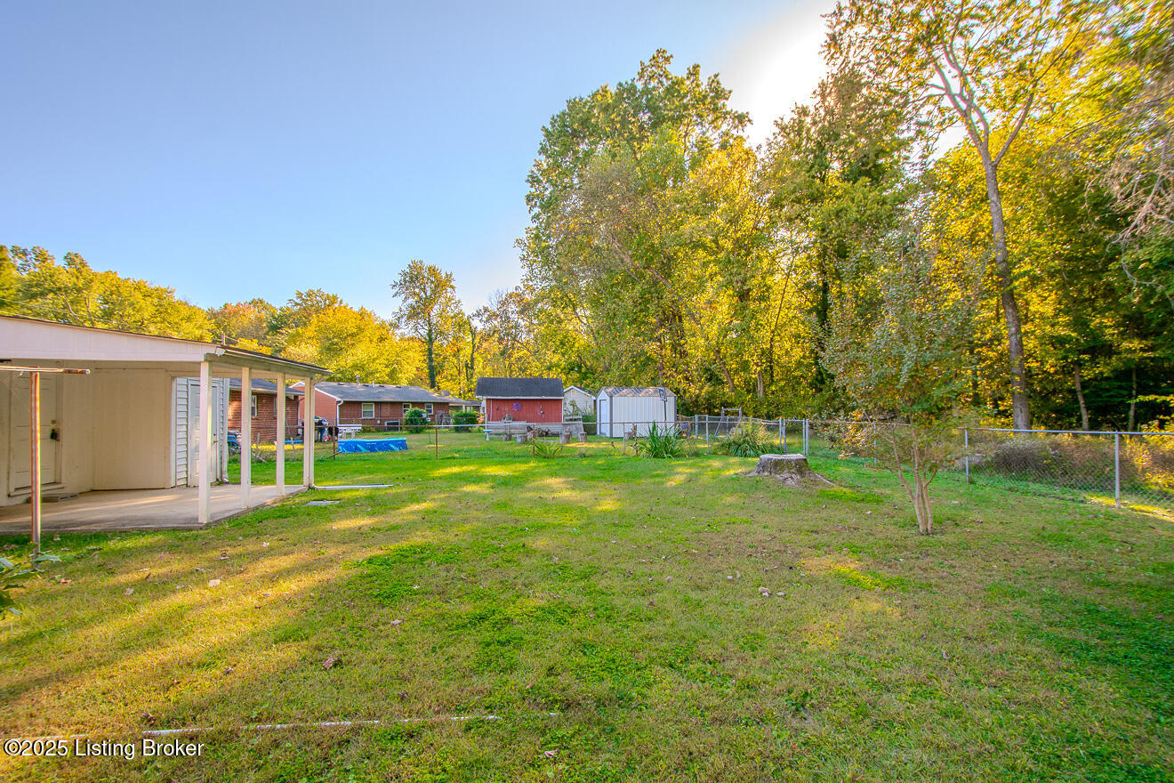 8722 James R Rd