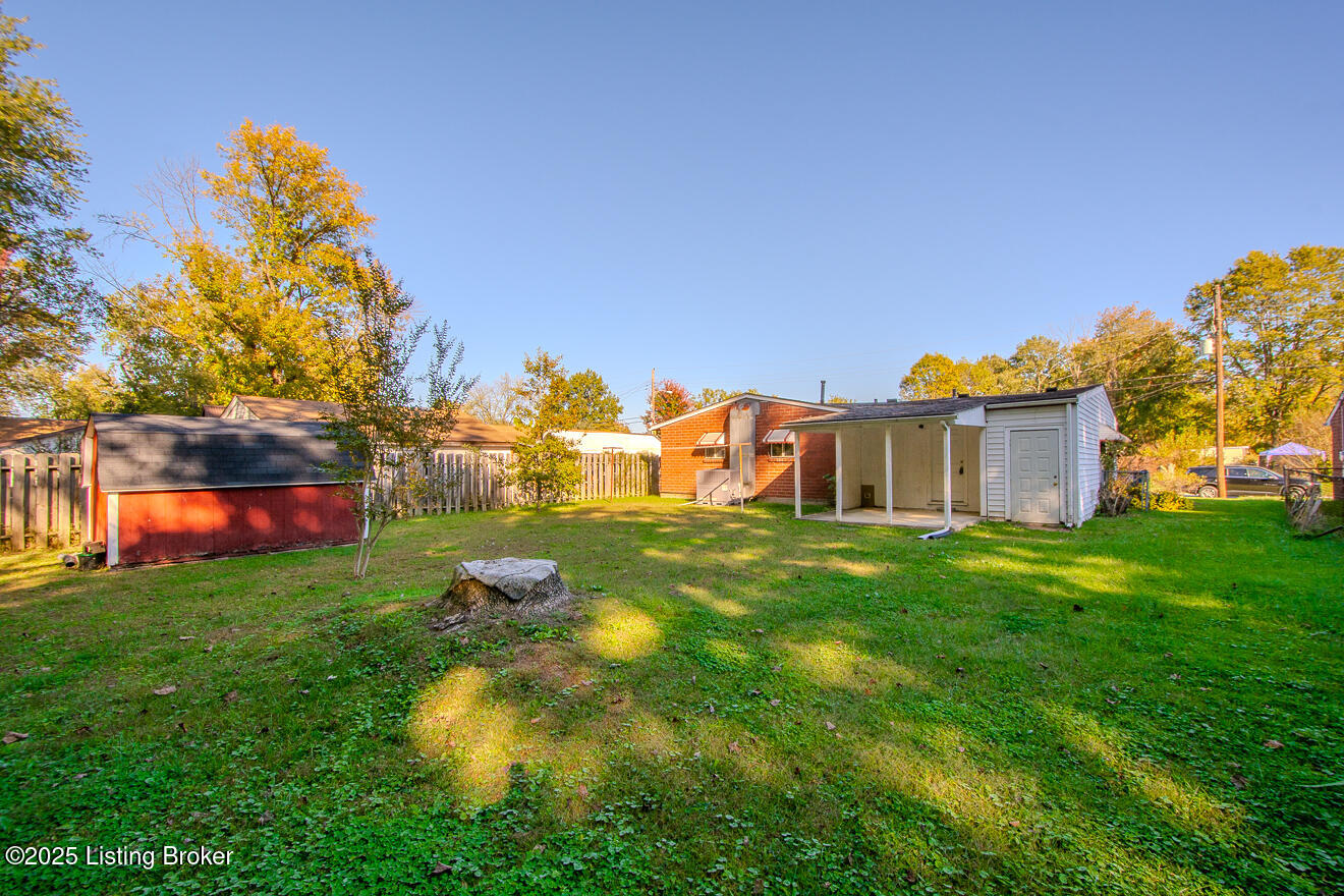 8722 James R Rd