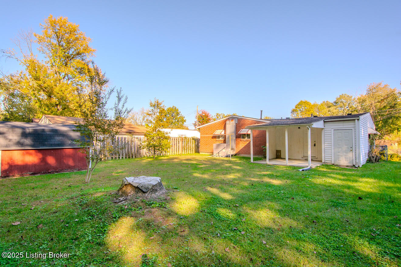 8722 James R Rd