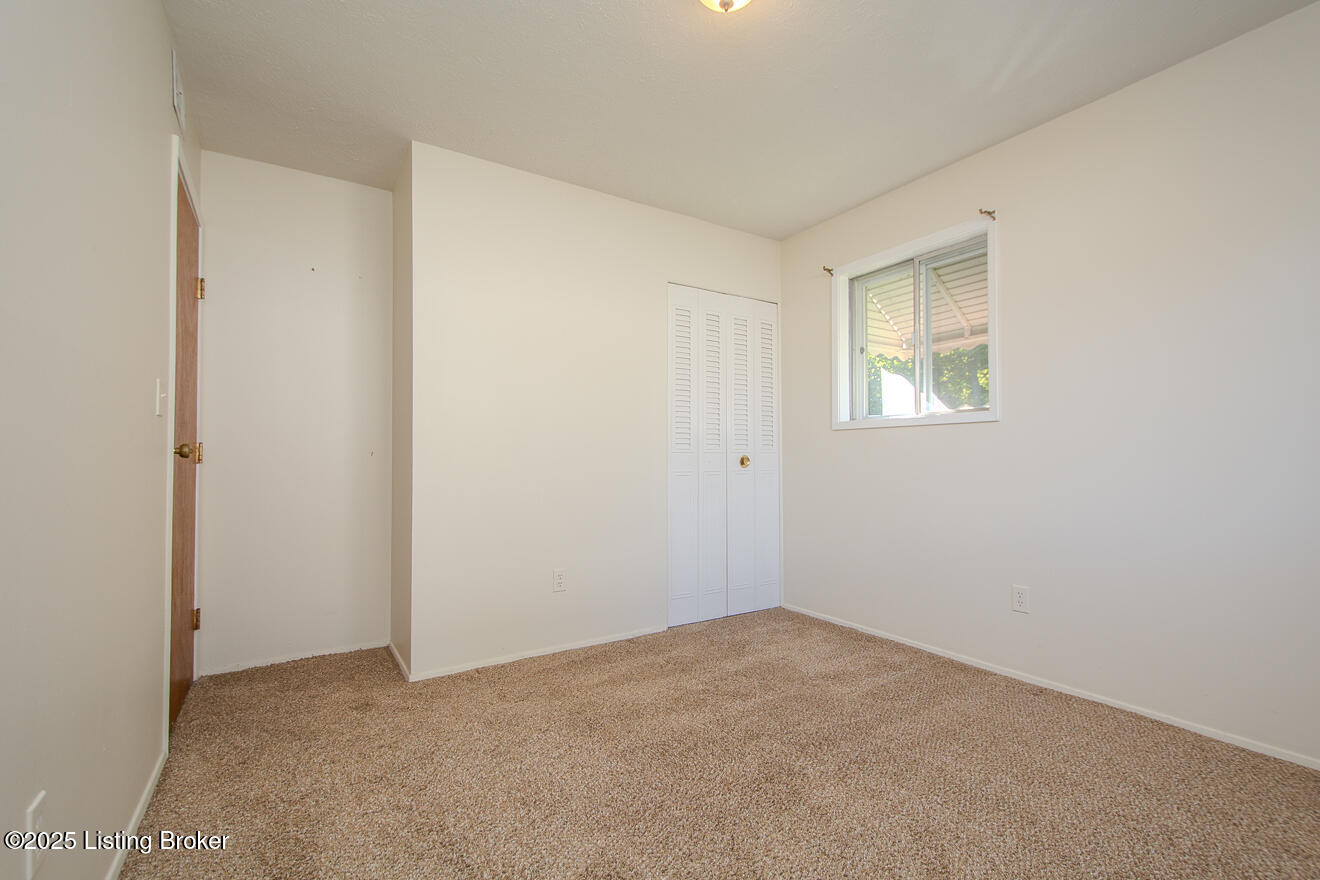 8722 James R Rd