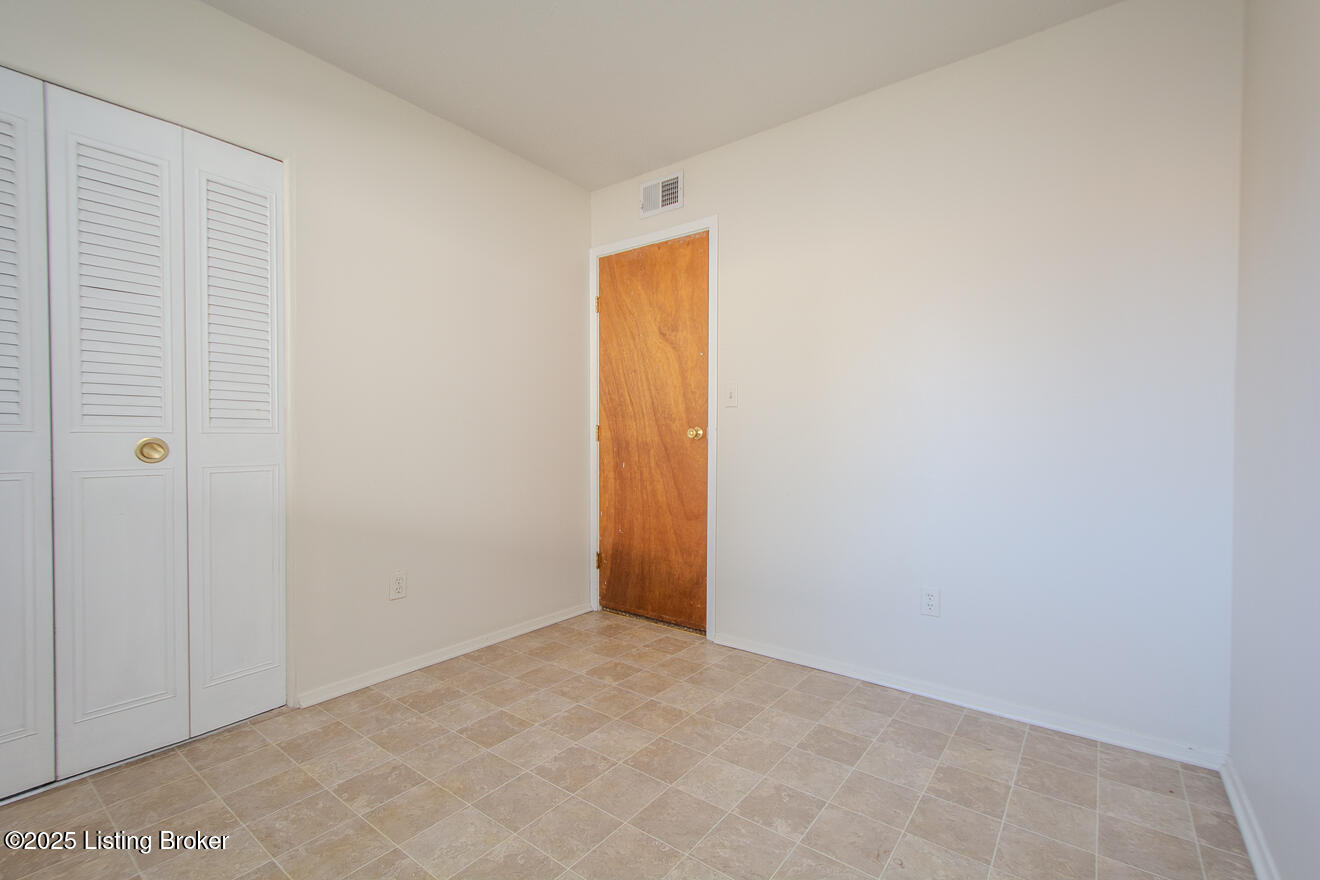 8722 James R Rd