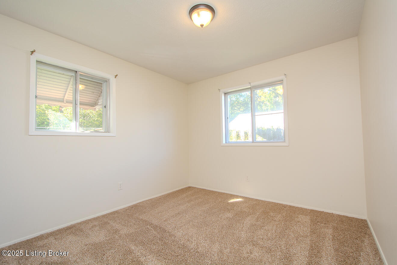 8722 James R Rd