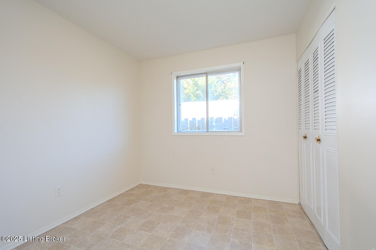 8722 James R Rd