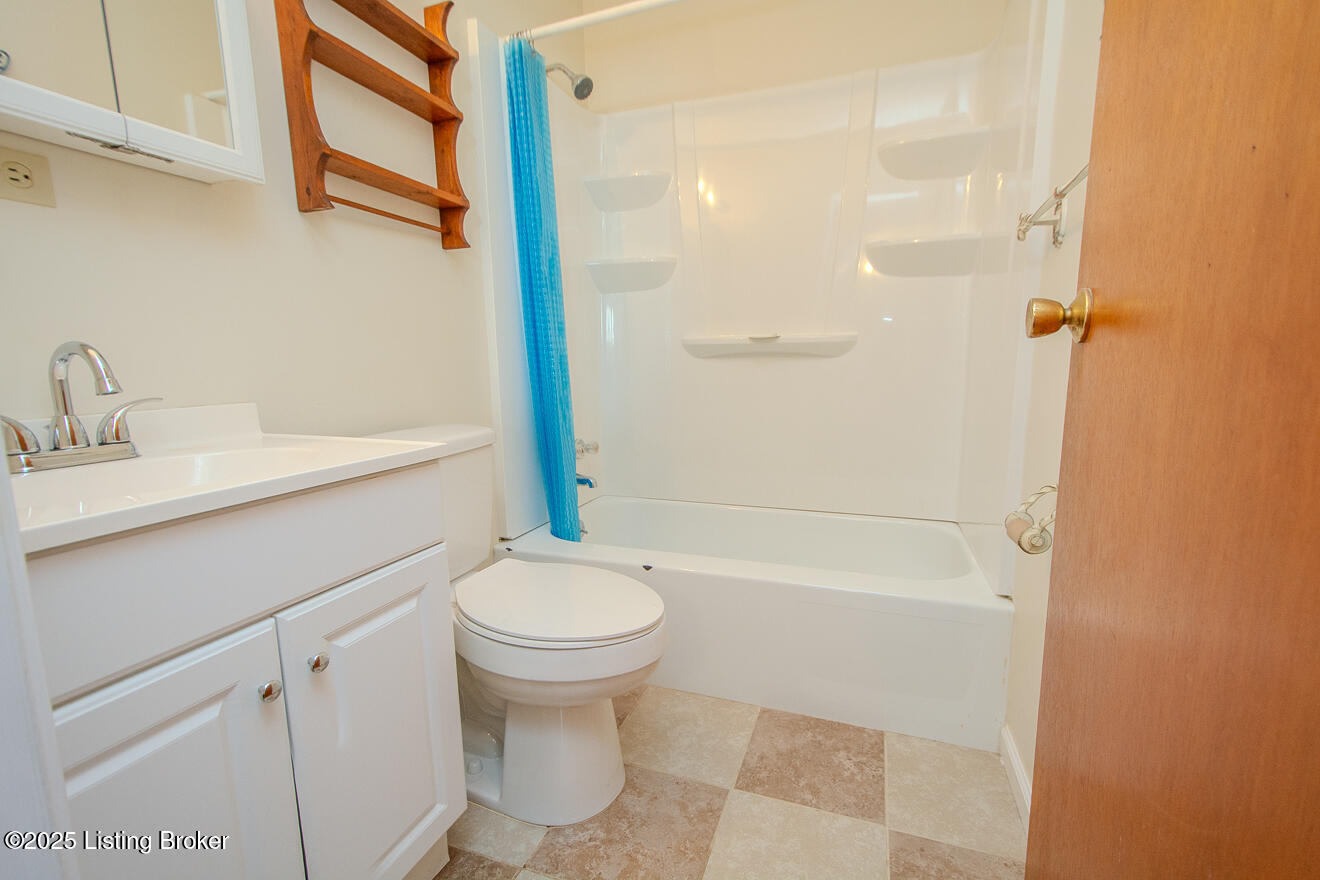 8722 James R Rd