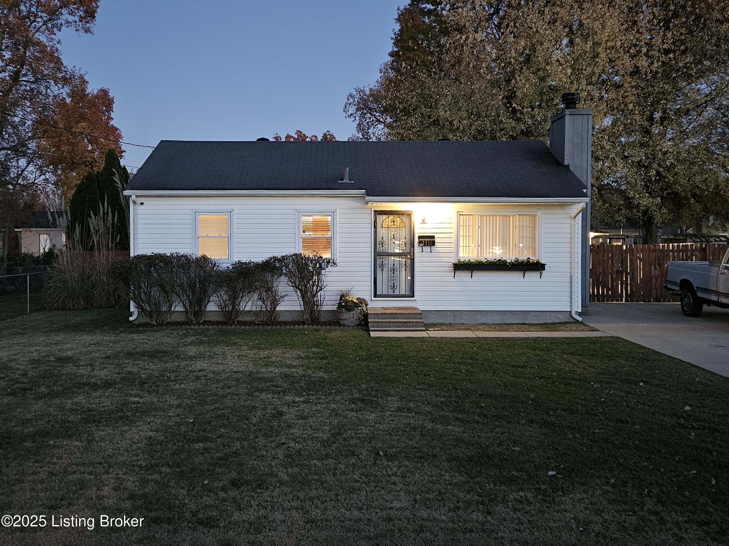 7511 Nancy Ln