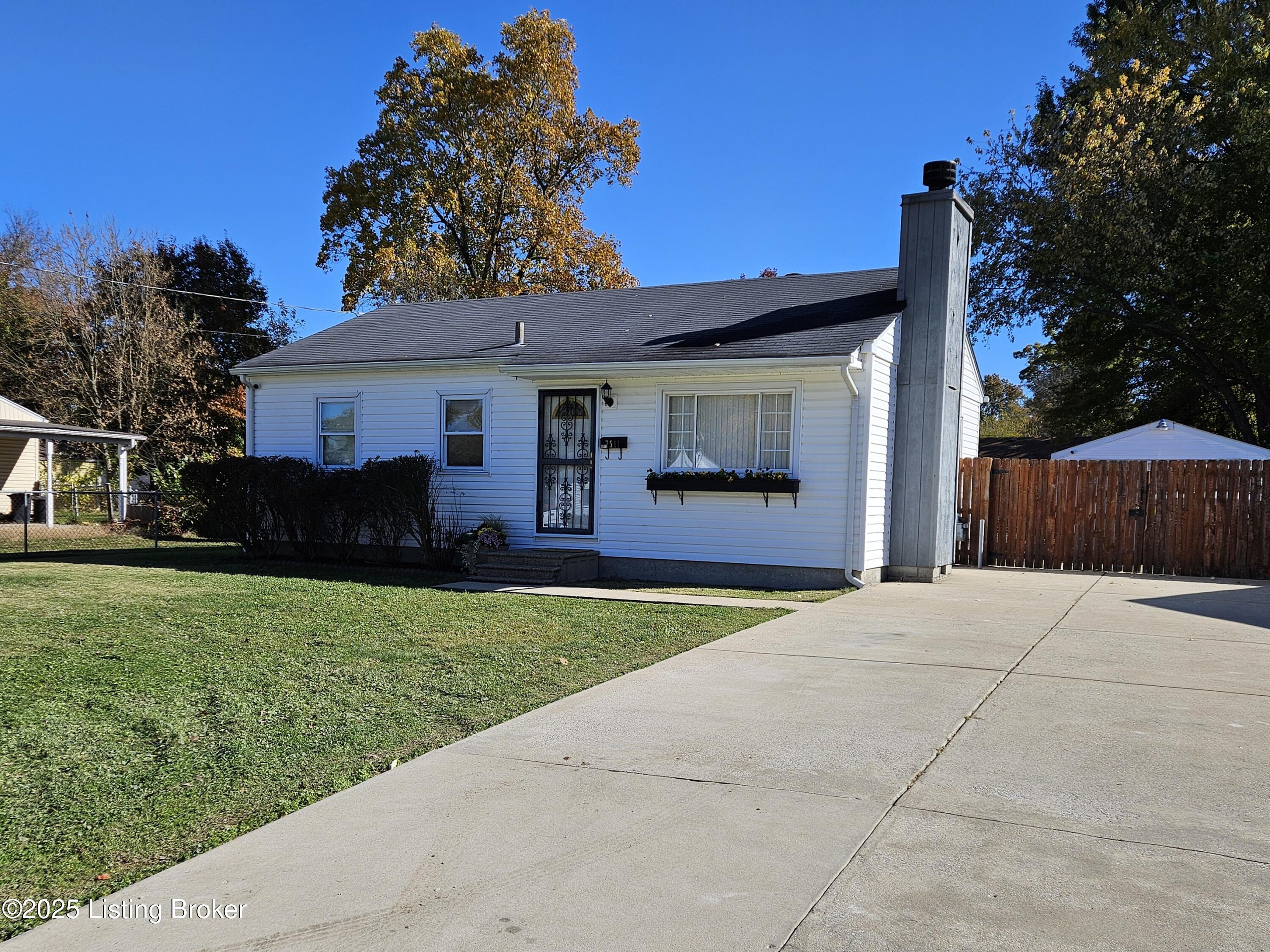 7511 Nancy Ln