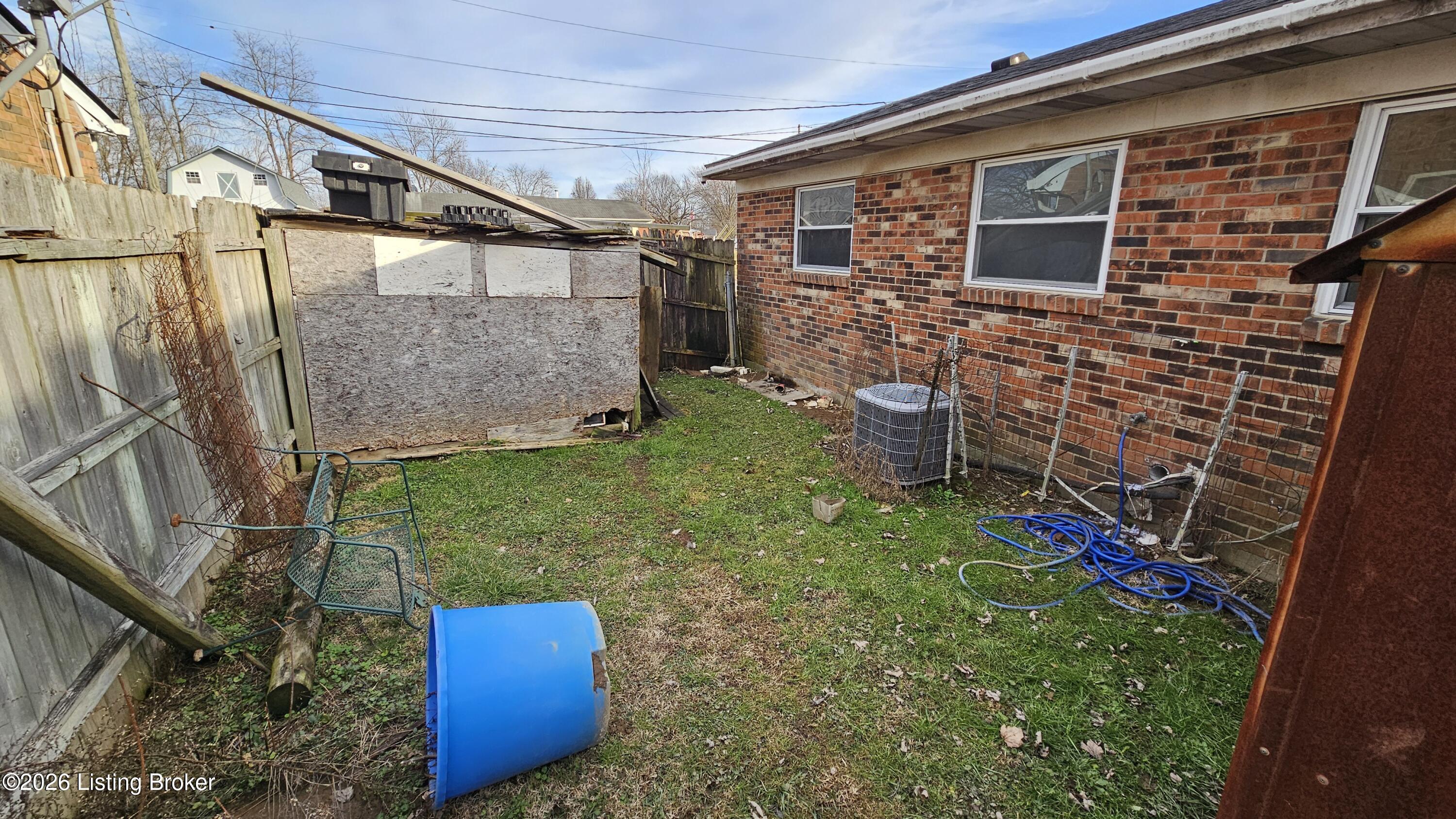 1004 Summitt Dr