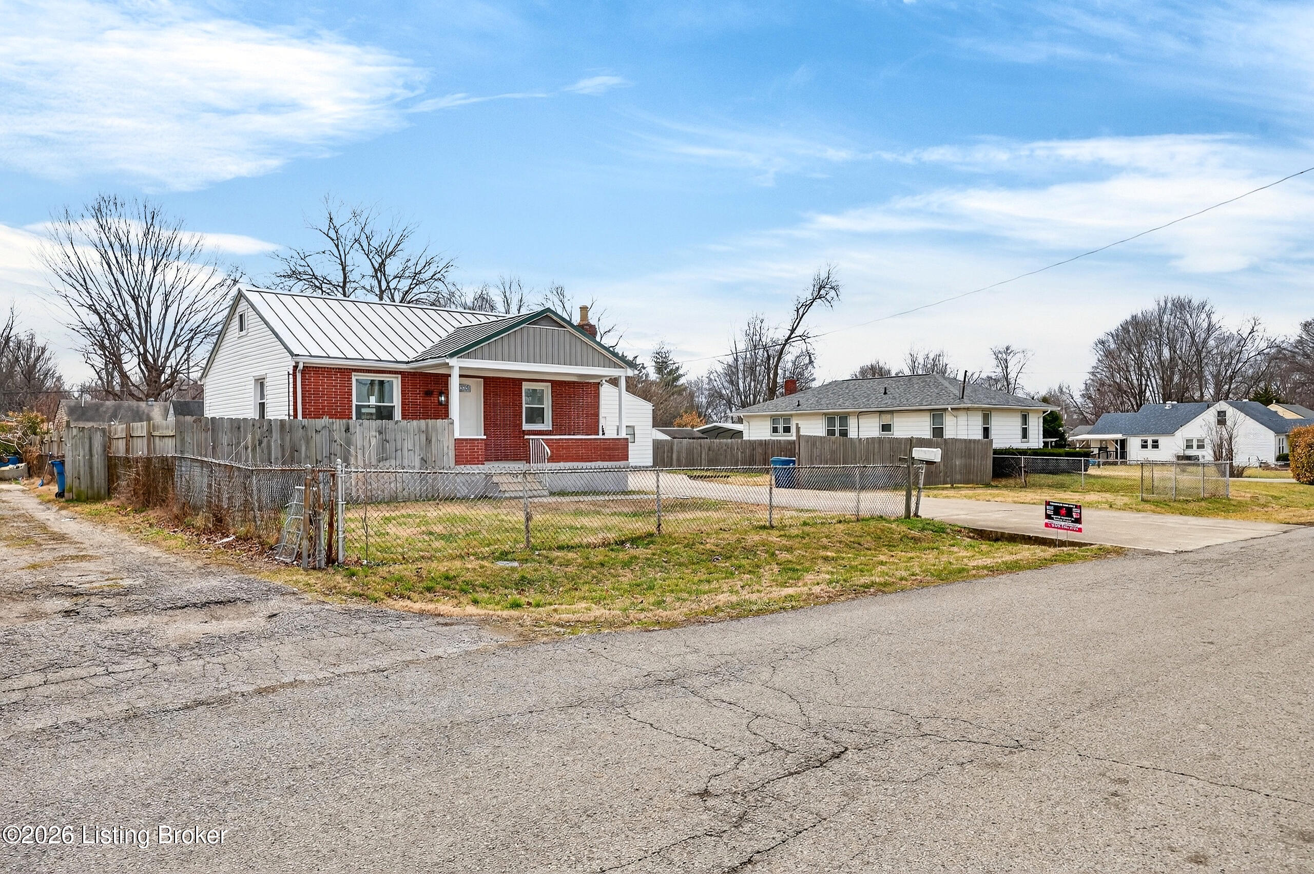 2414 Thomas Ave
