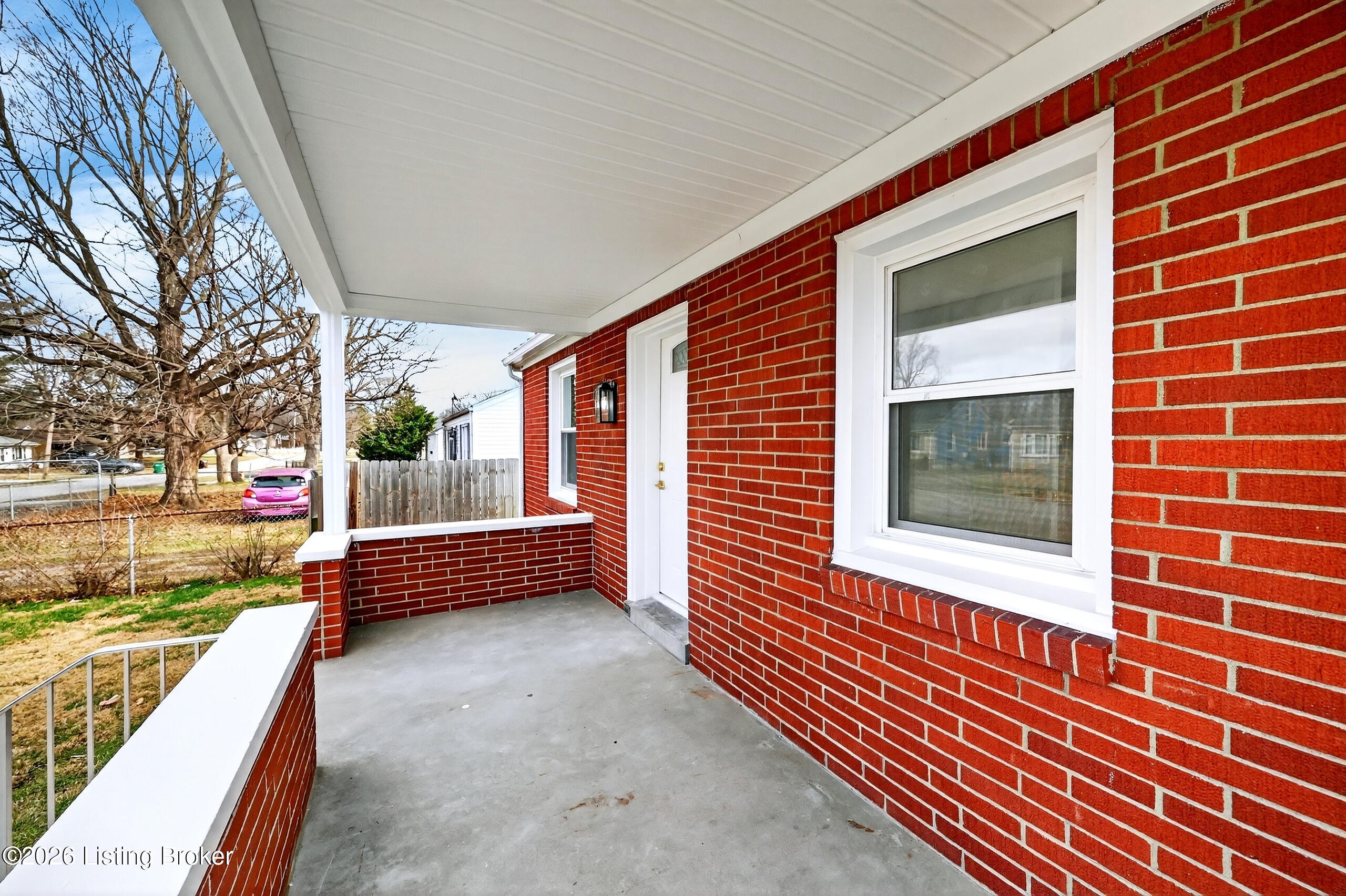 2414 Thomas Ave