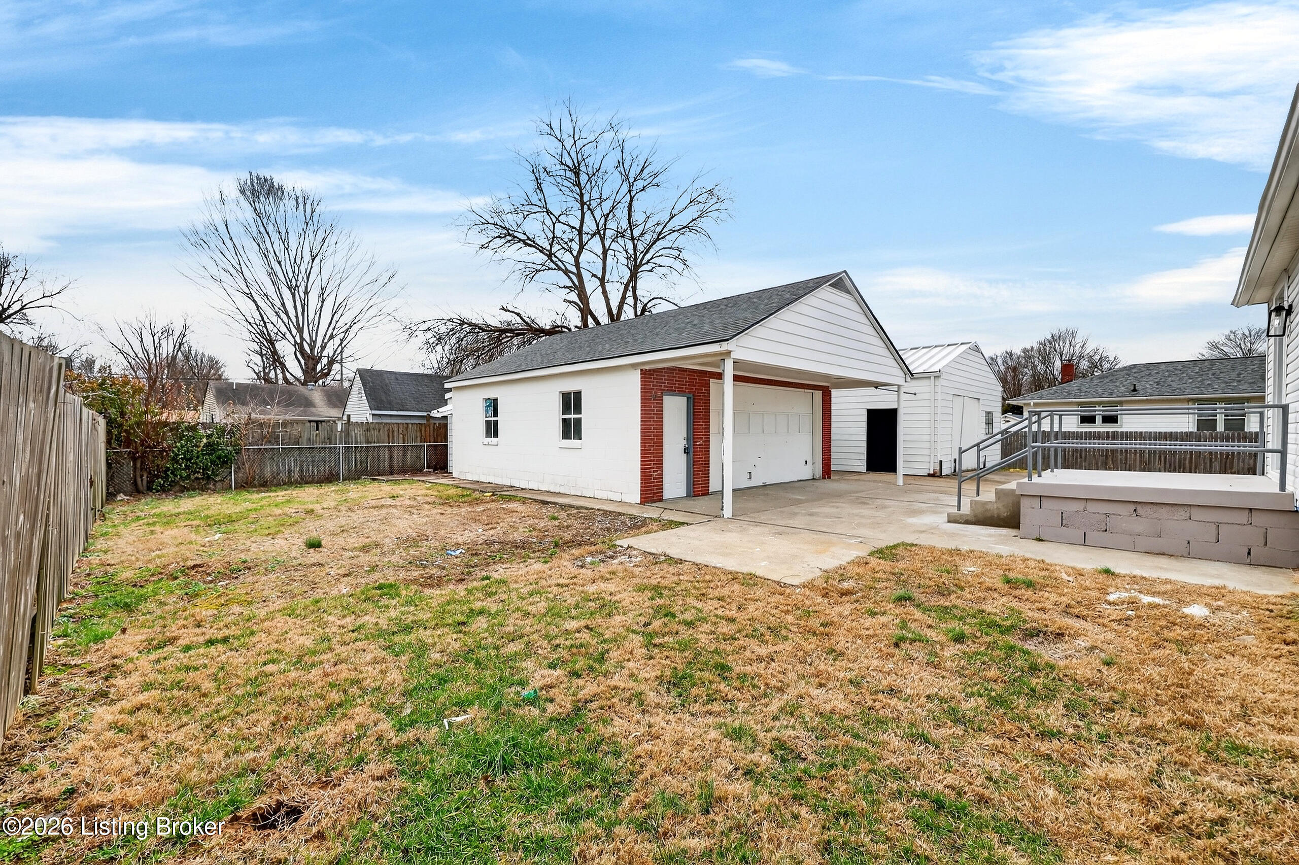 2414 Thomas Ave