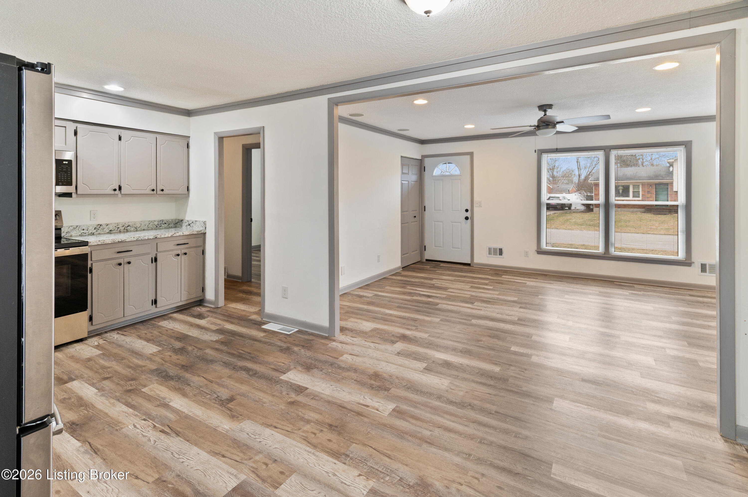 9309 Cloverwood Ln