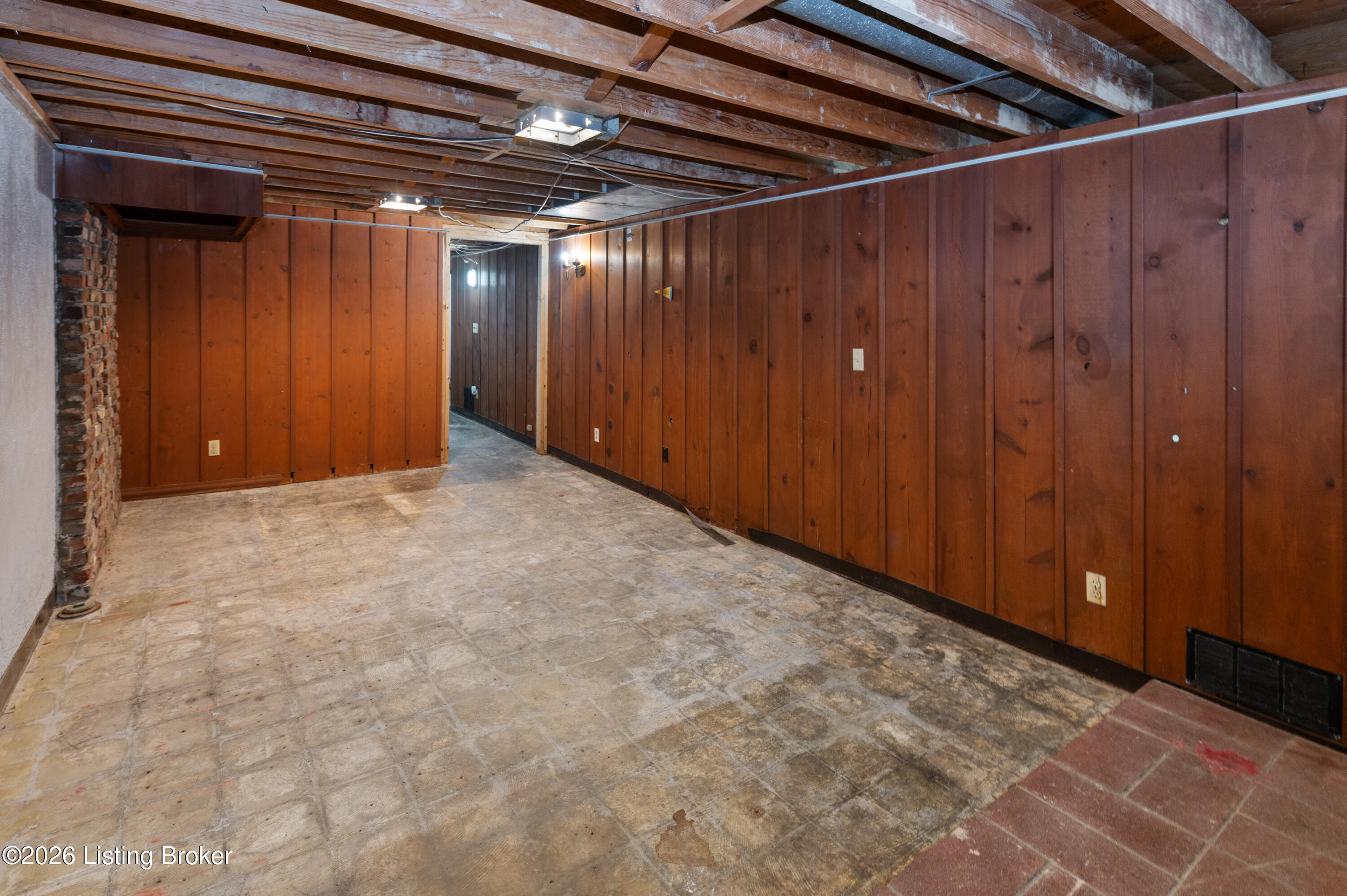 9309 Cloverwood Ln