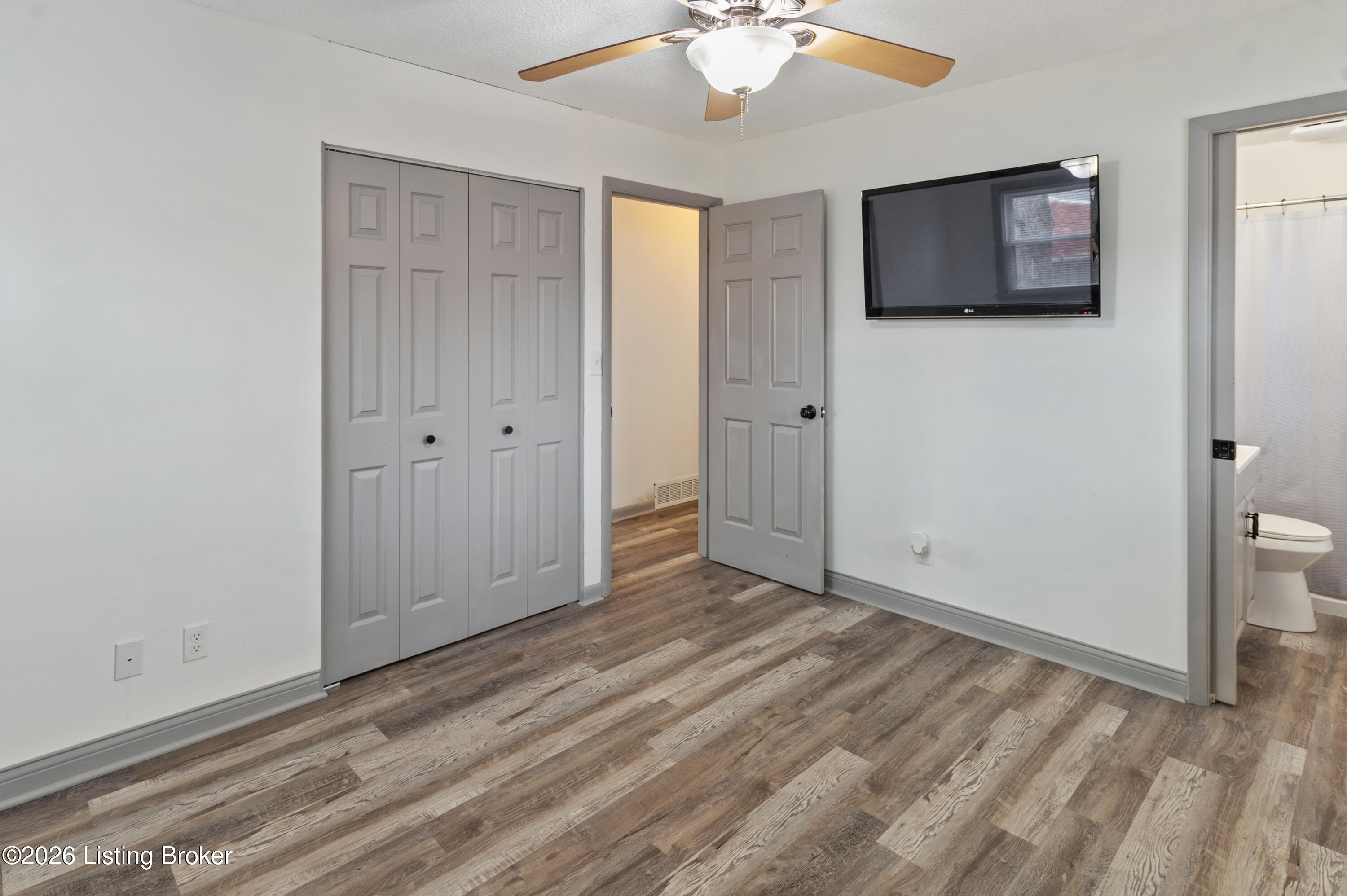 9309 Cloverwood Ln