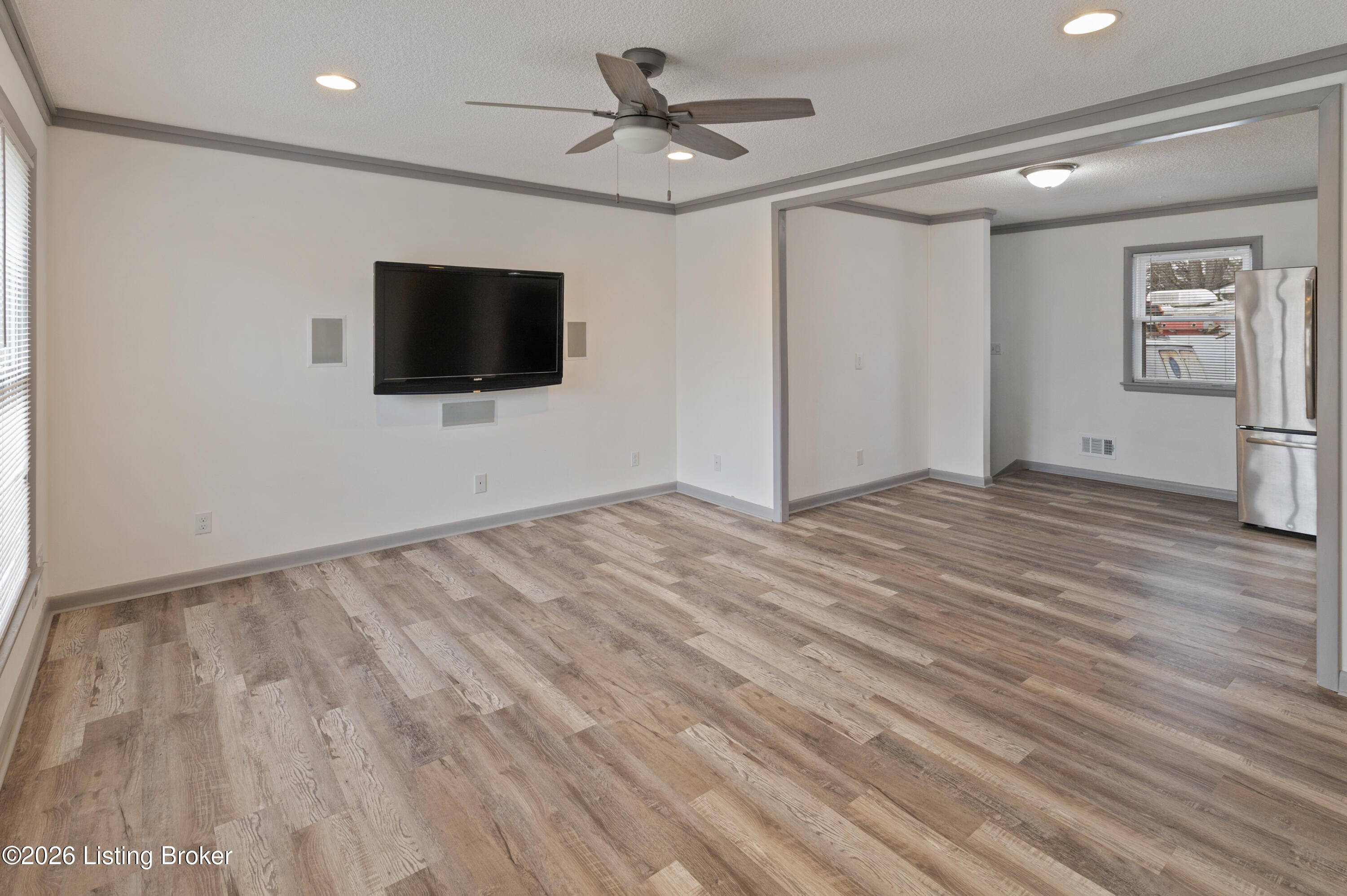 9309 Cloverwood Ln