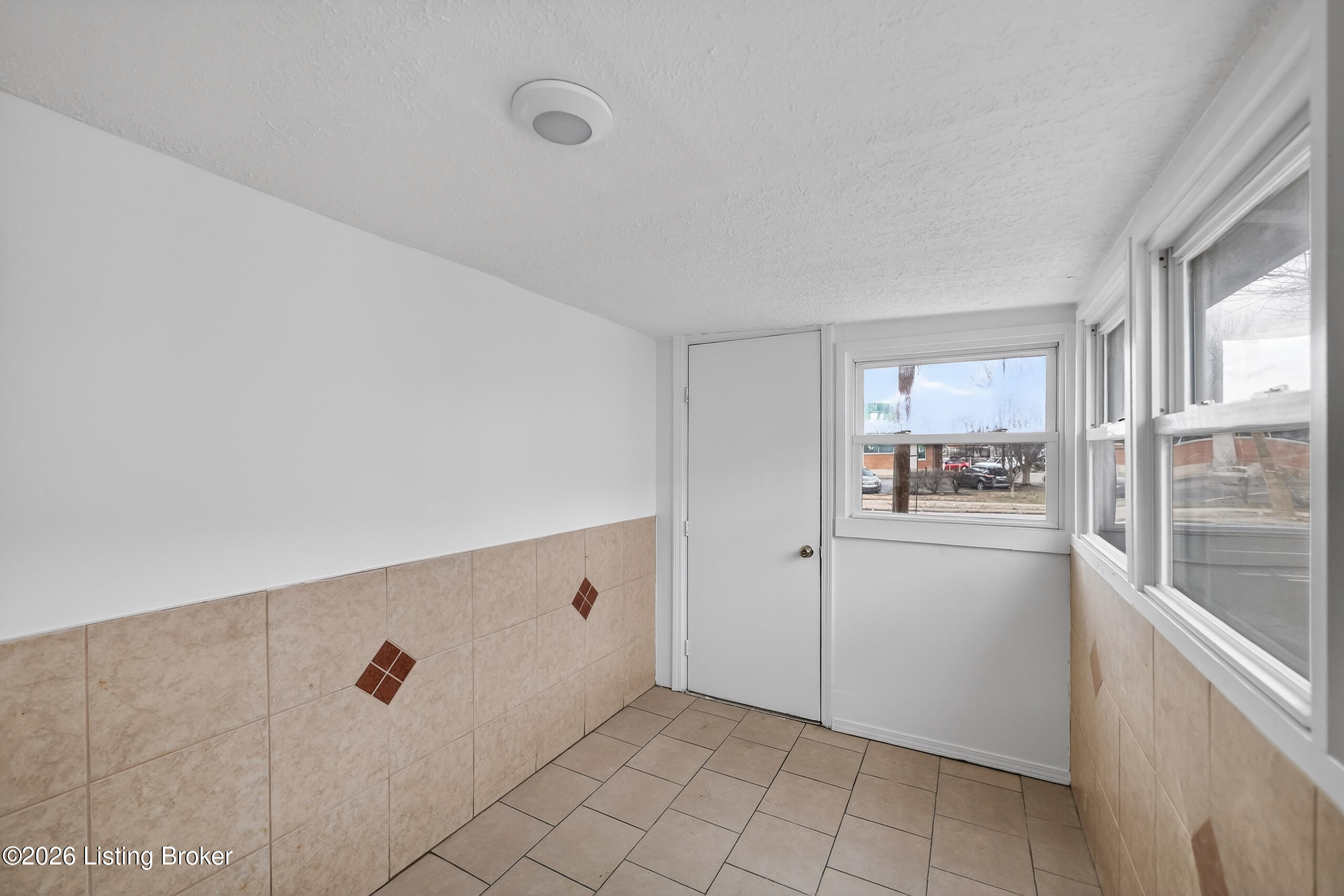 2701 Taylor Blvd