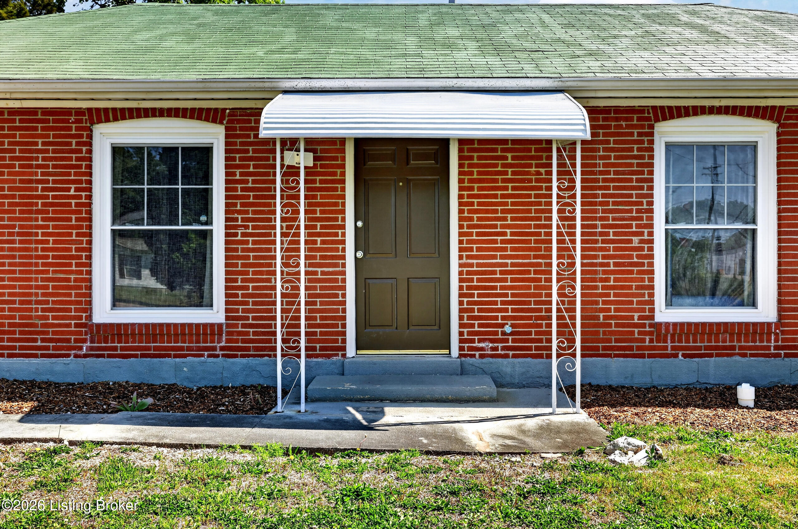 448 New St