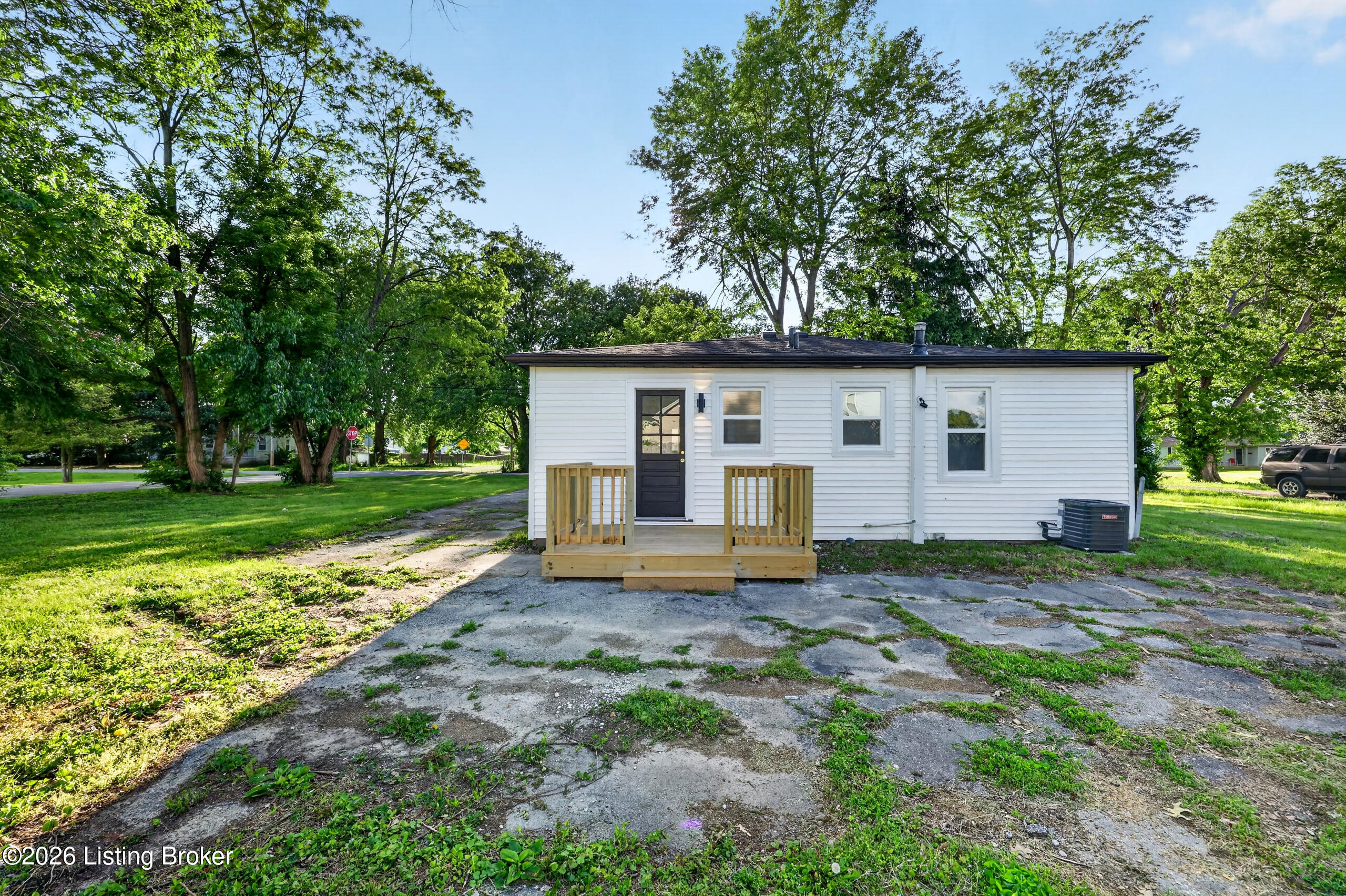 7227 Daisy Ave