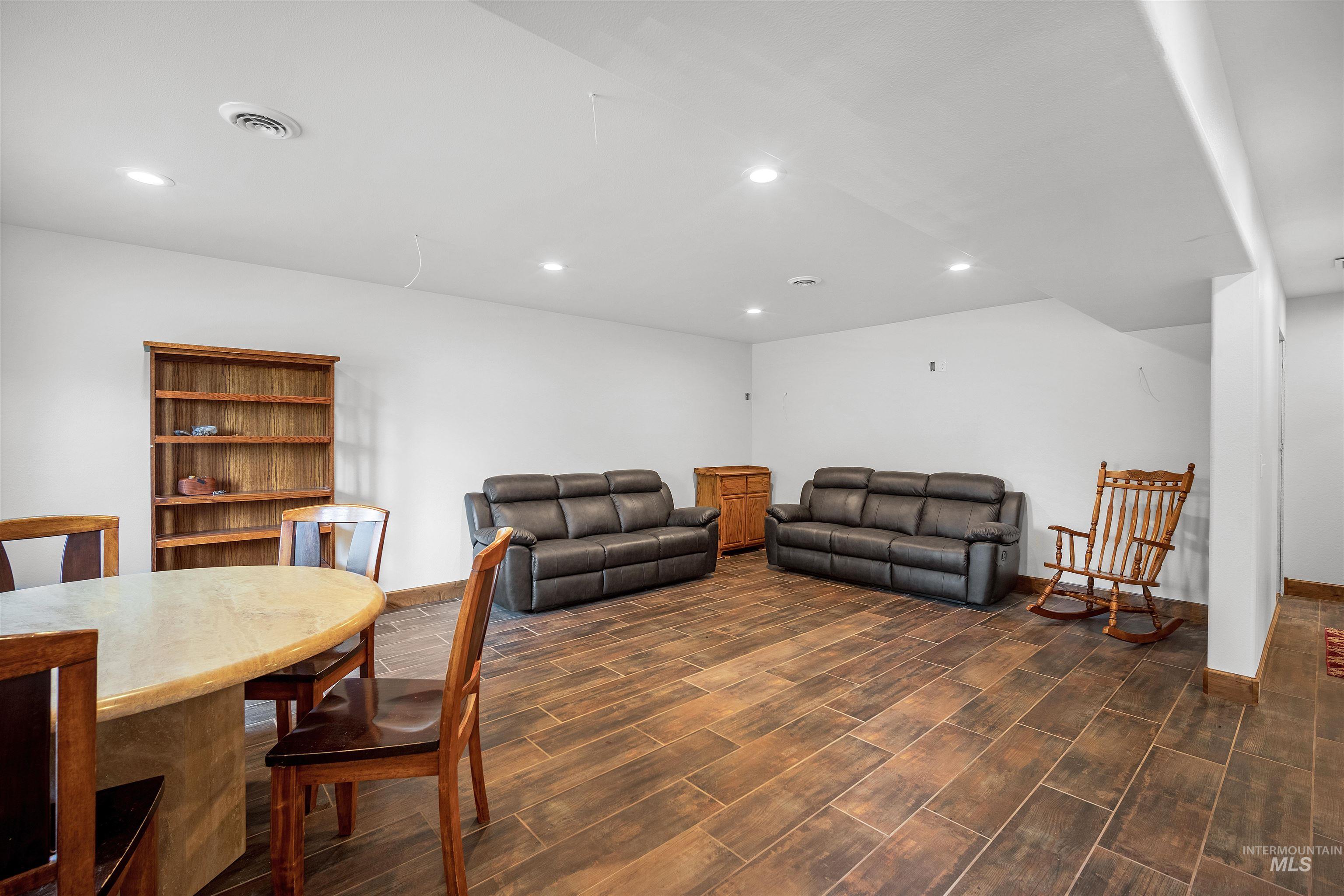 1173 Glenwood Rd