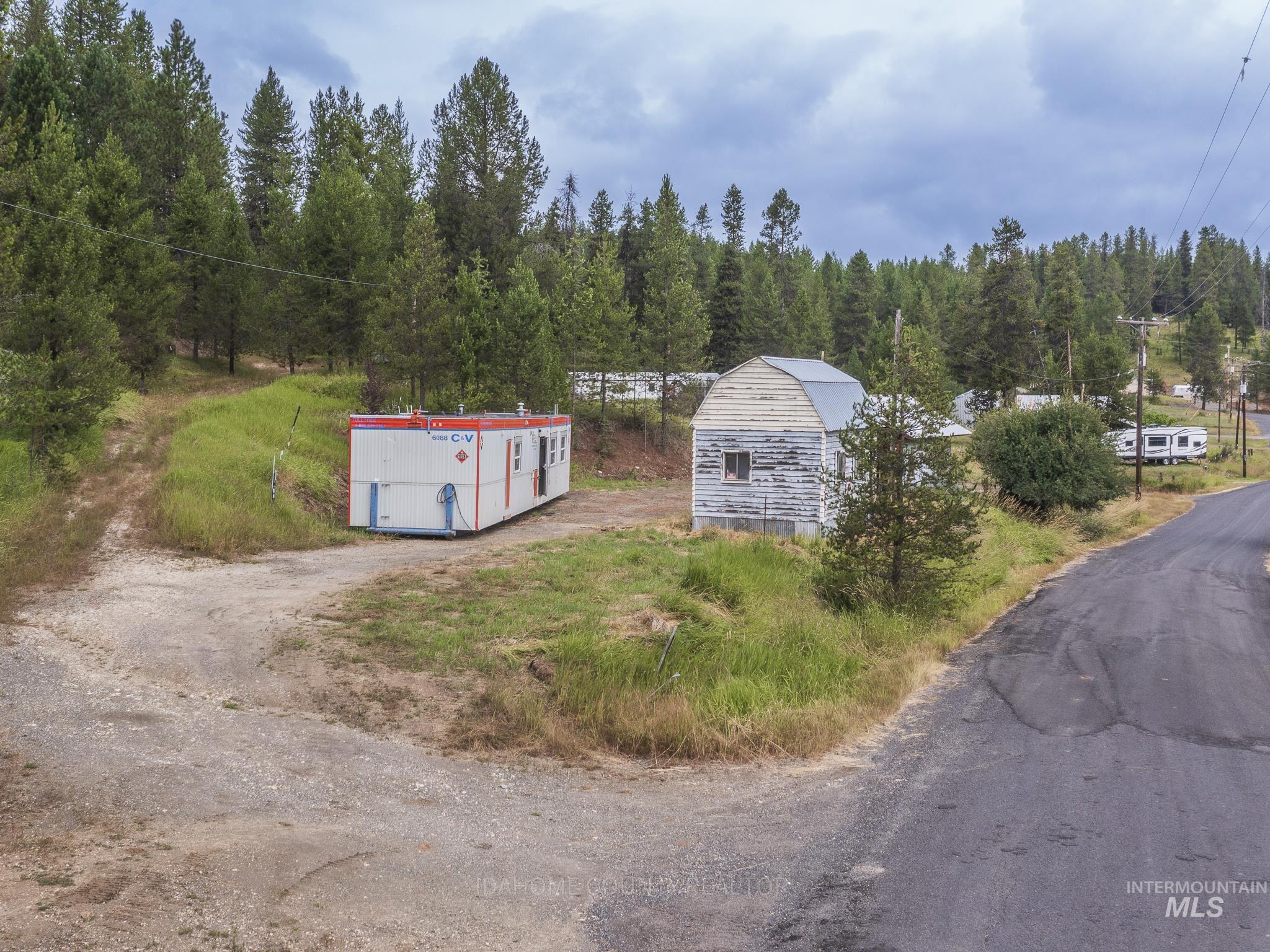 102 Cabin Rd