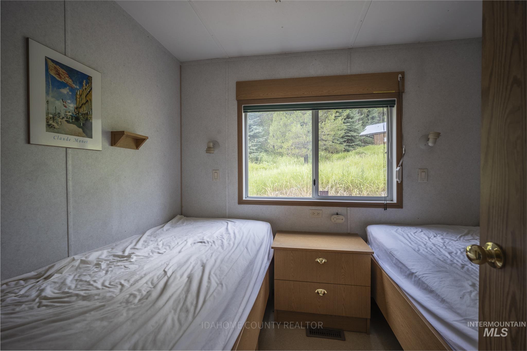102 Cabin Rd