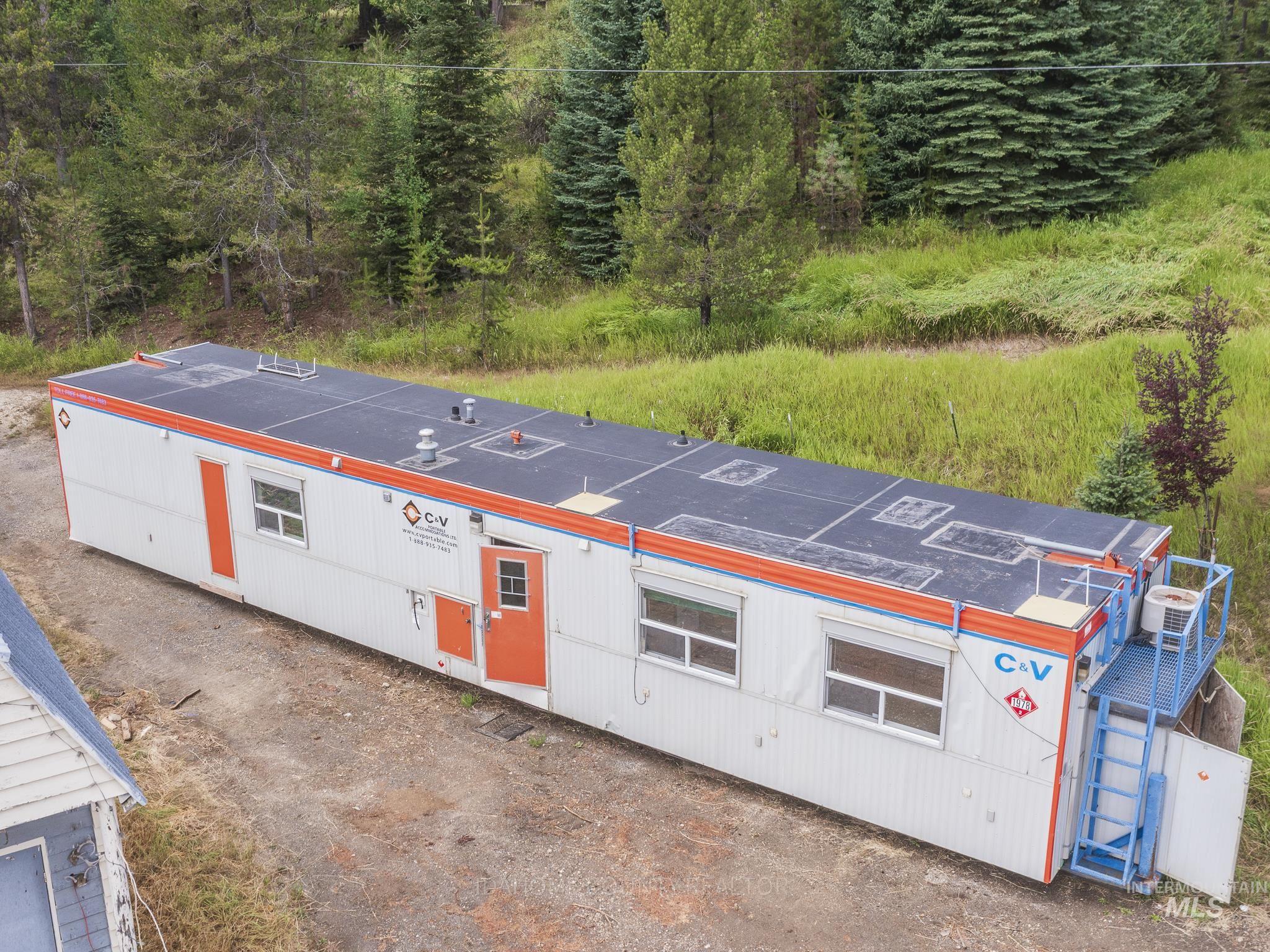 102 Cabin Rd